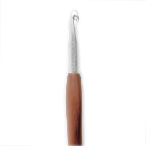 Clover Amour Crochet Hook - 6.0mm J Size | Silicone Grip | Lightweight Aluminium Tip 3