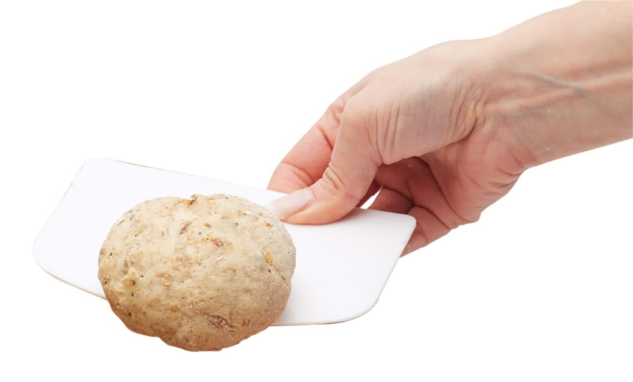 KitchenCraft Plastic Dough Cutter and Scraper - Cut, Scrape, Shape Dough | 13.5 x 9 cm White 2