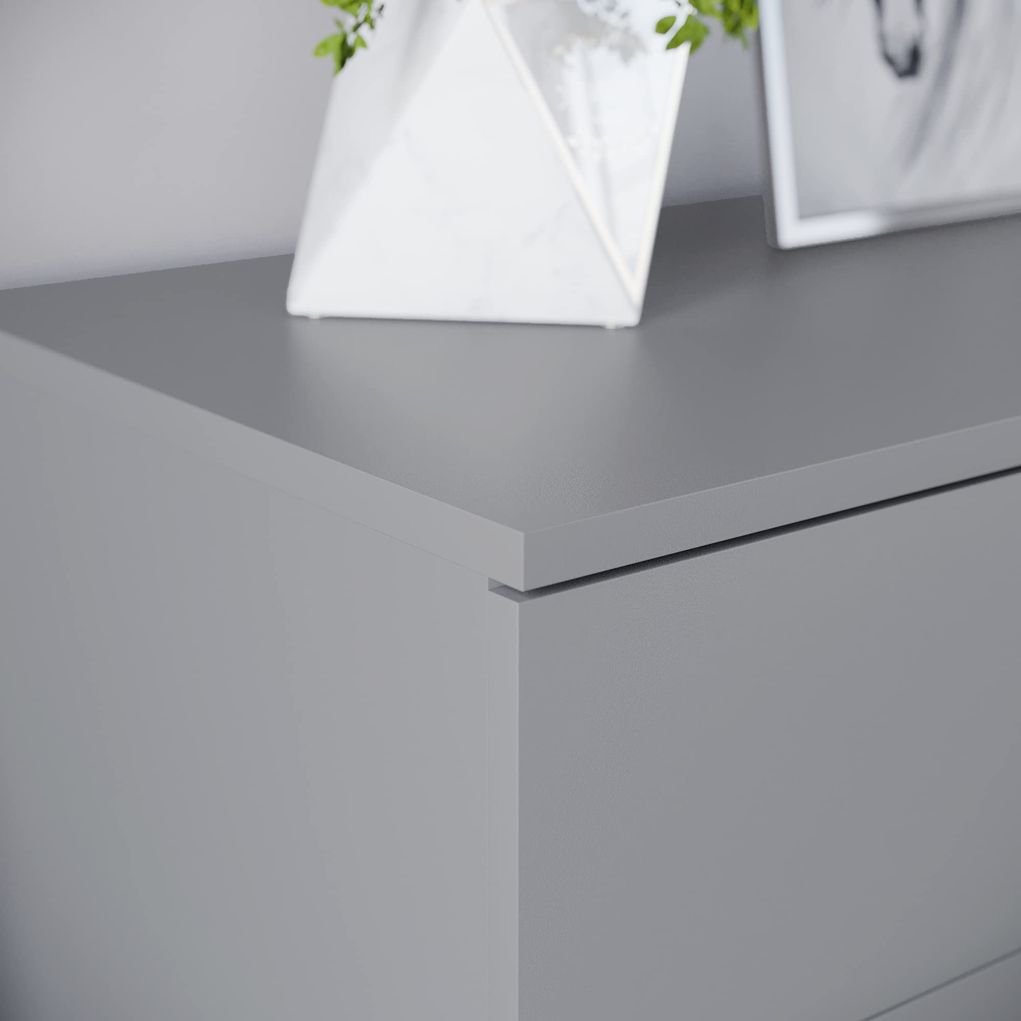 Vida Designs Riano 5 Drawer Chest of Drawers - Grey | Metal Handles & Runners | MDF/Chipboard Construction 6