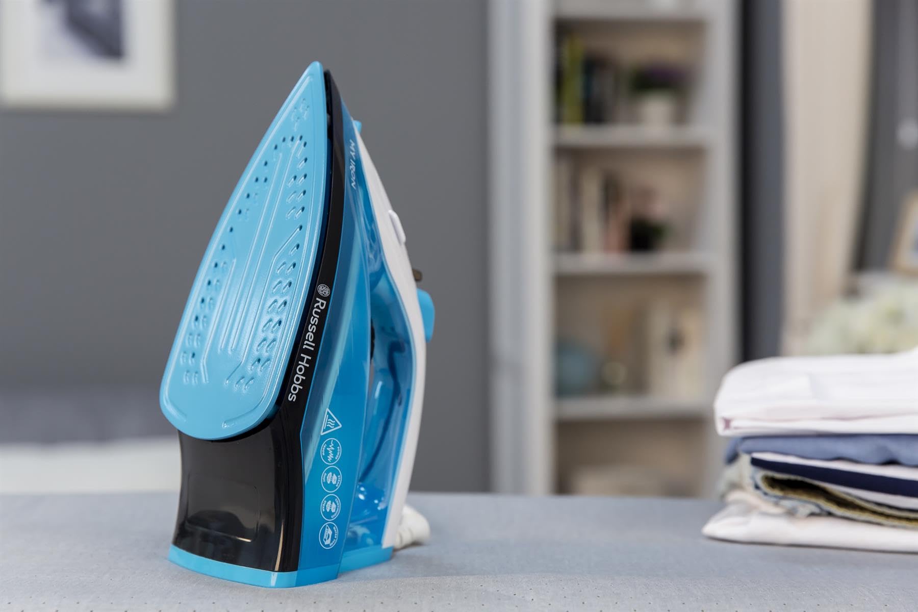 Russell Hobbs My Iron Steam Iron - Ceramic Soleplate | 260ml Tank | 120g Steam Shot 2