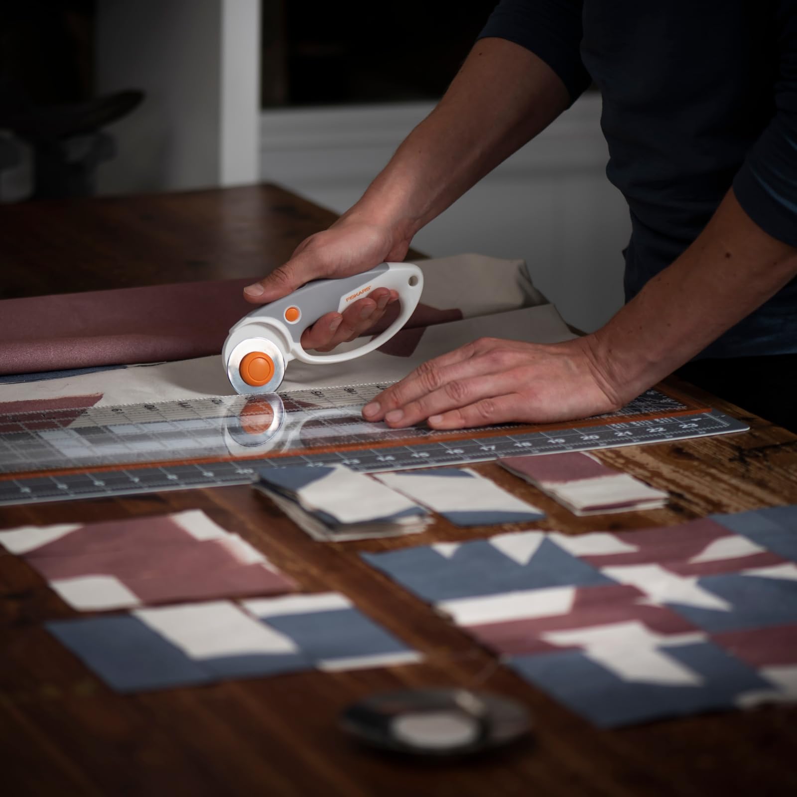Fiskars Titanium Rotary Cutter - 45mm Blade | Loop Handle | Ambidextrous Use 2