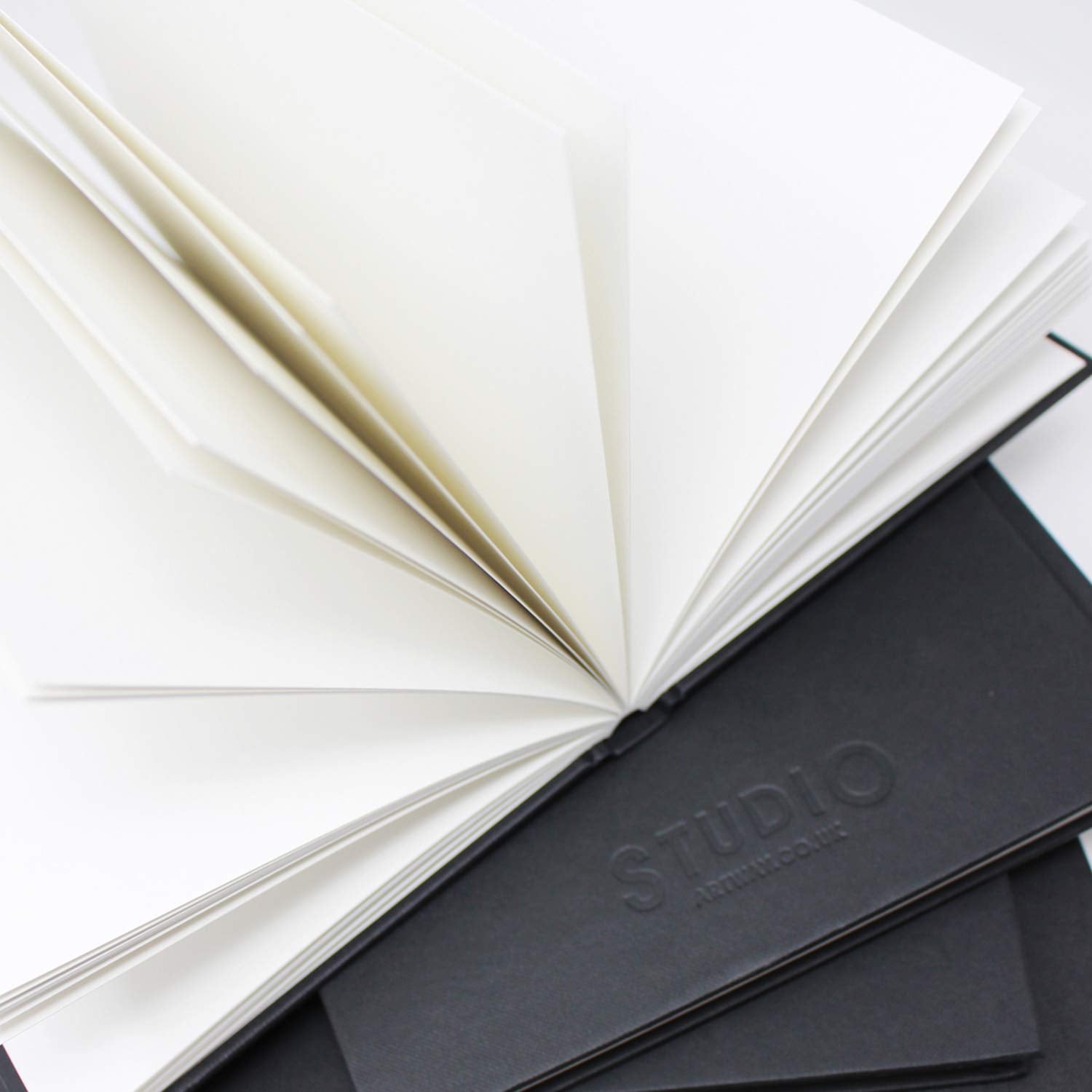 Artway Studio Casebound A4 Sketchbook - 92 Sides/46 Pages of 170gsm Cartridge Paper | Black Hardback 5