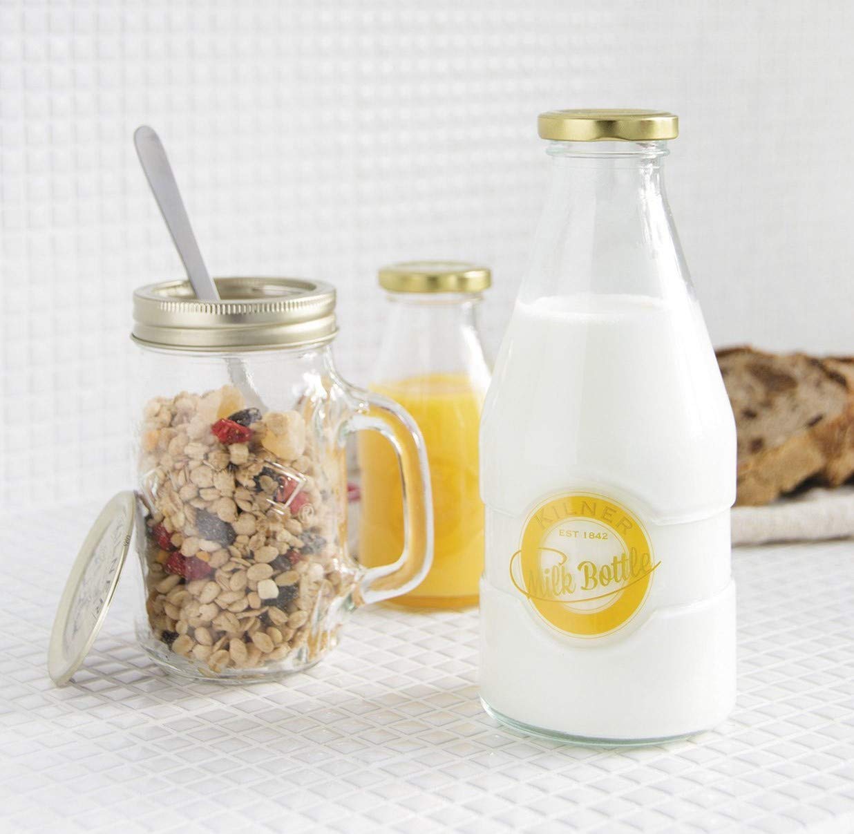 Kilner Traditional Milk Bottle - 1 Pint / 568ml Capacity | Retro Logo | Glass