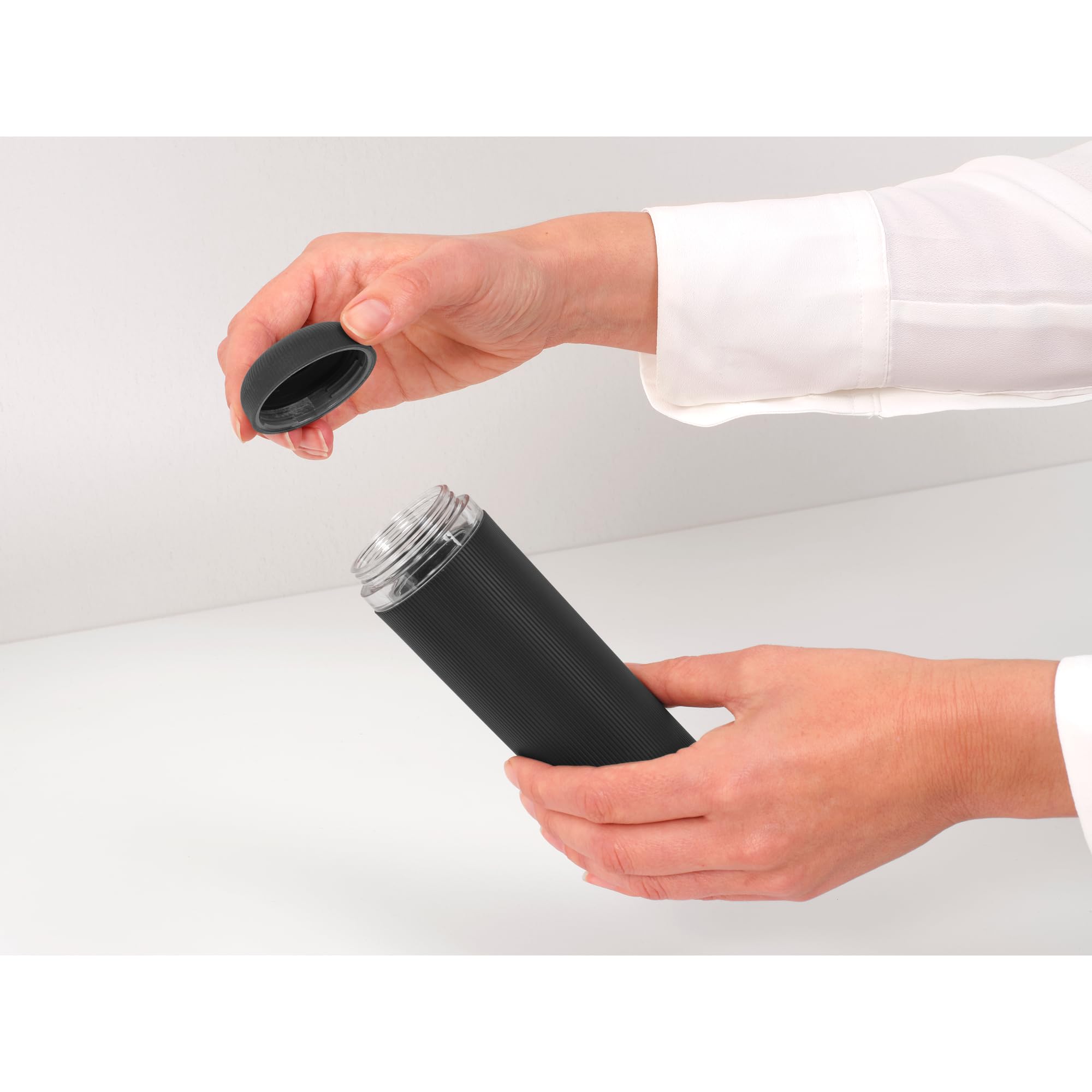 Brabantia SinkStyle Soap Squeezer - 200ml Capacity | Non-Drip | Dark Grey 4