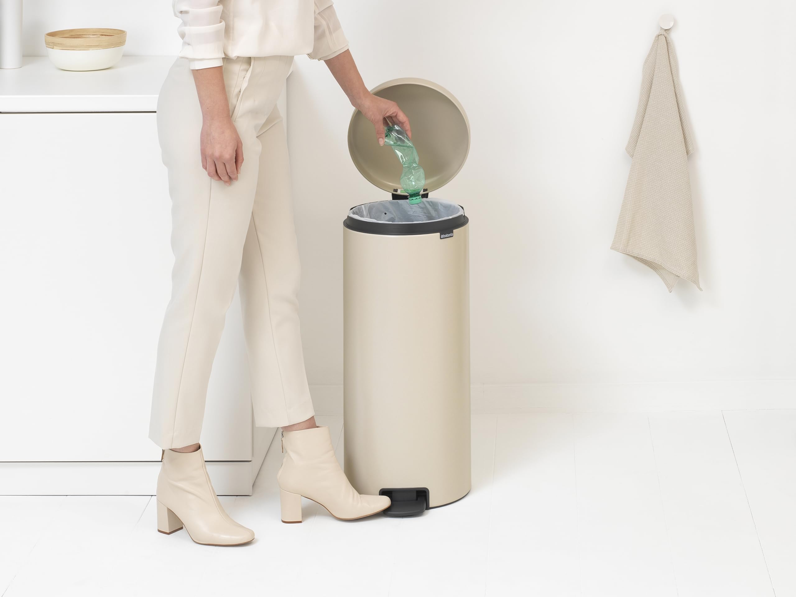 Brabantia NewIcon Pedal Bin - 30L Kitchen Waste Bin | Soft Beige | Soft Closing Lid 7