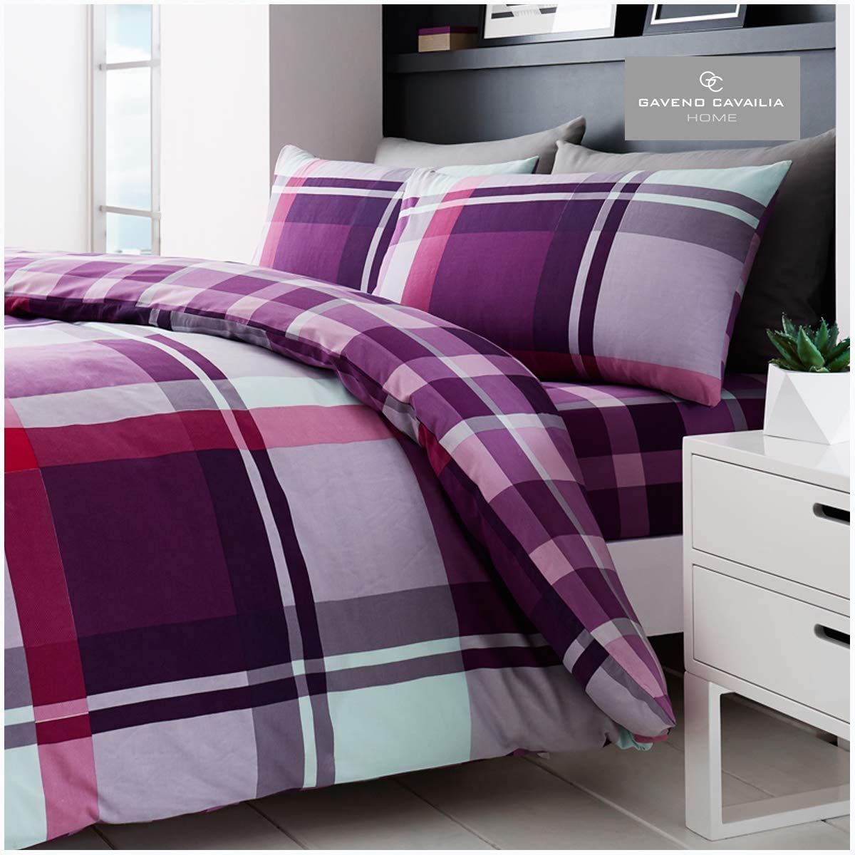 GC GAVENO CAVAILIA Geometric Check Reversible Duvet Cover Set | King Size | Purple 2