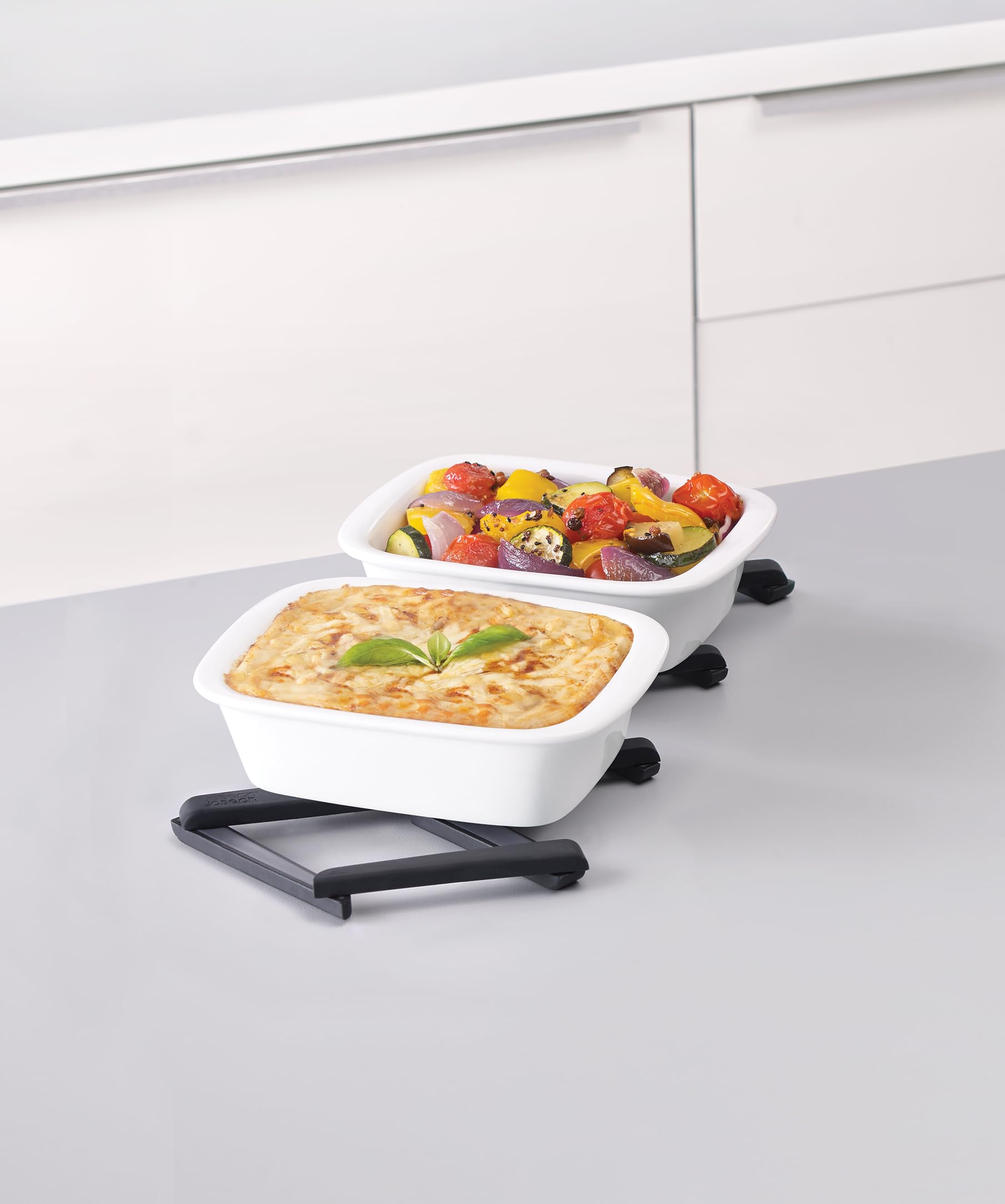 Joseph Joseph Stretch Folding Silicone Trivet - Expanding Nonslip Stand for Hot Pots | Black 4