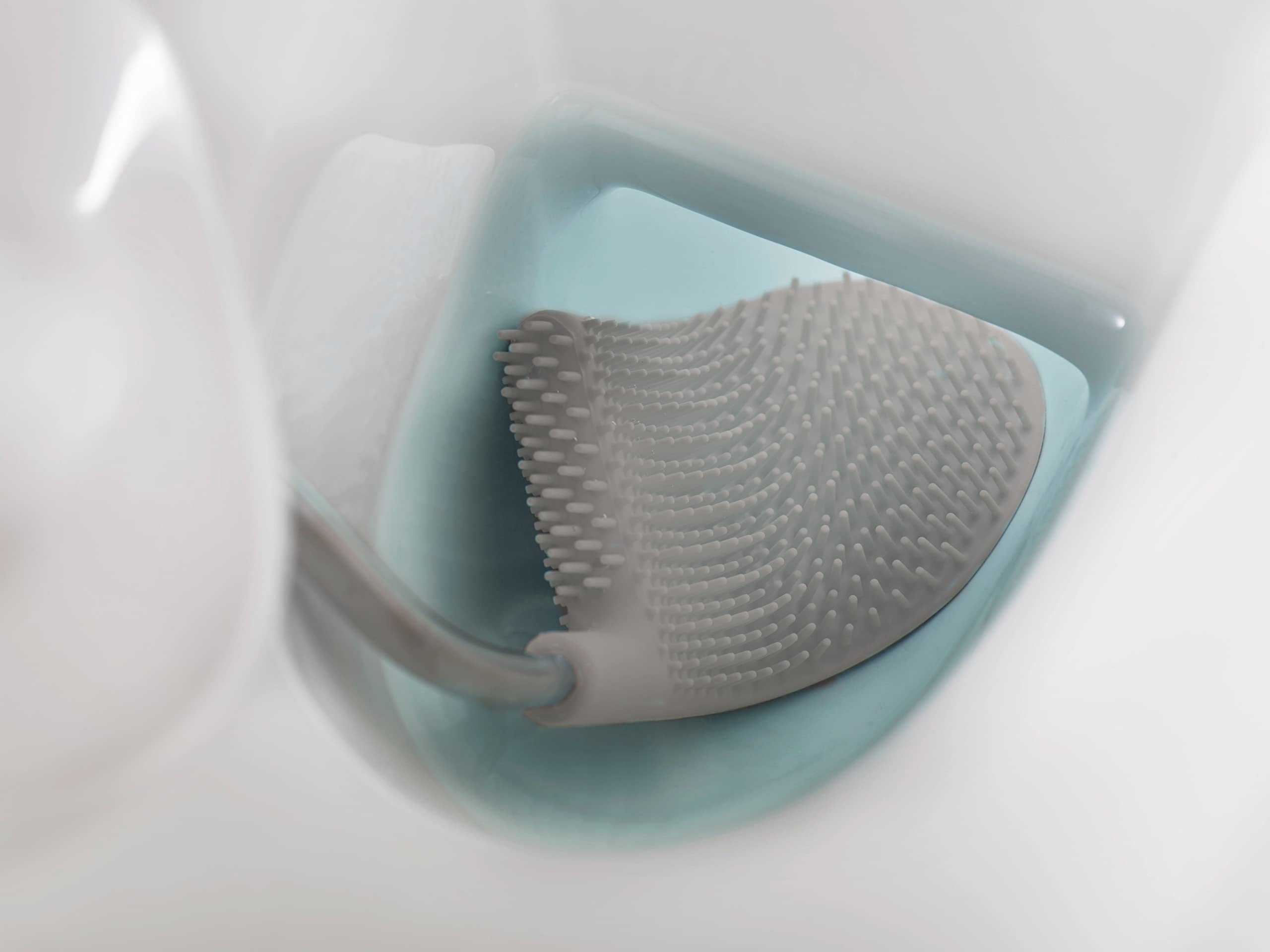 Joseph Joseph Flex Toilet Brush and Holder Set - Flexible D-Shaped Head | Anti-Drip | White/Grey 3