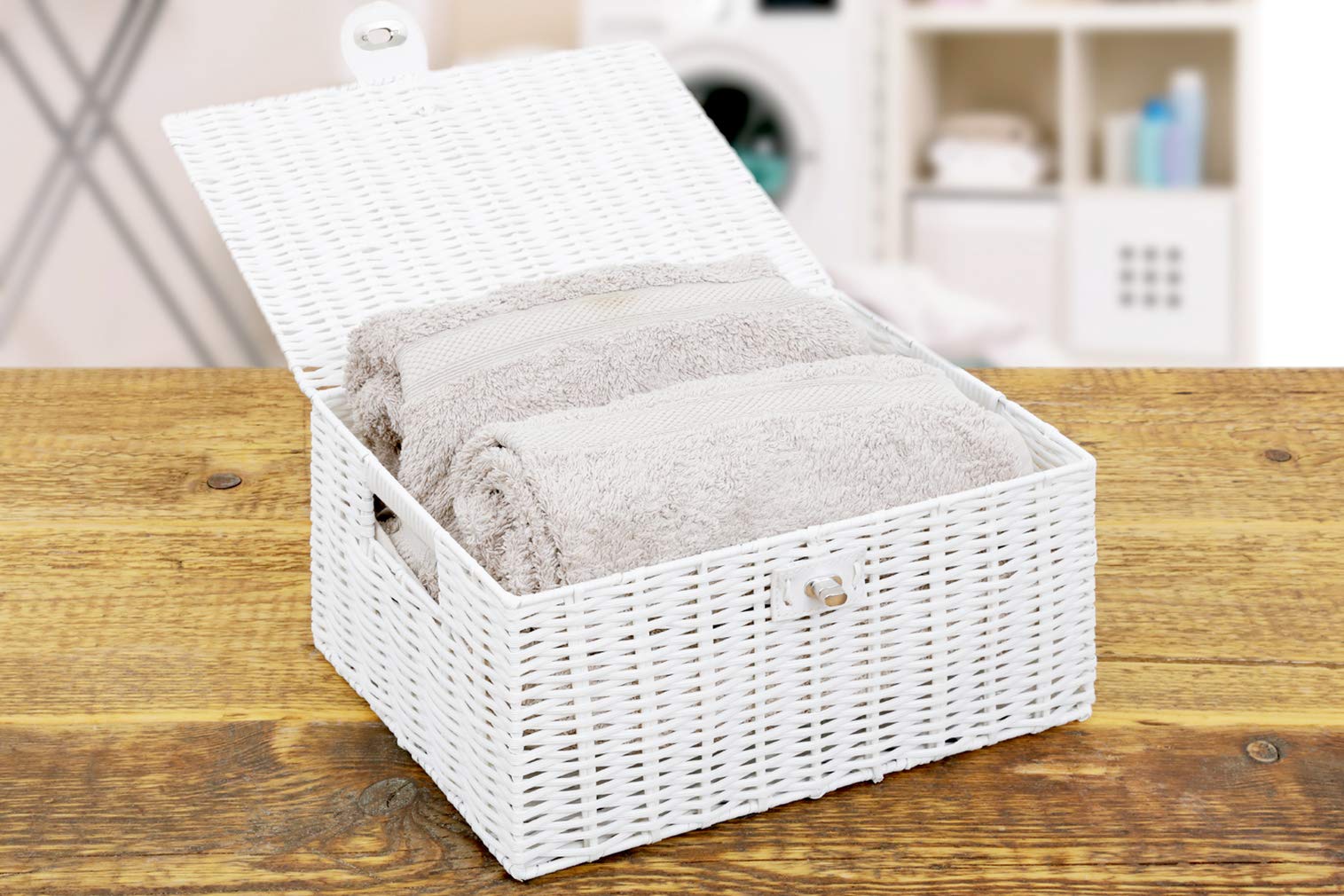 ARPAN Medium Resin Woven Storage Basket with Lid & Lock | White | 33cm W x 24cm D 9