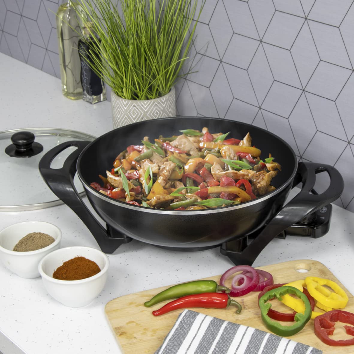 Quest Electric Non-Stick Wok with Lid - 1500W Power | 33cm Diameter | 5 Temperature Settings 9