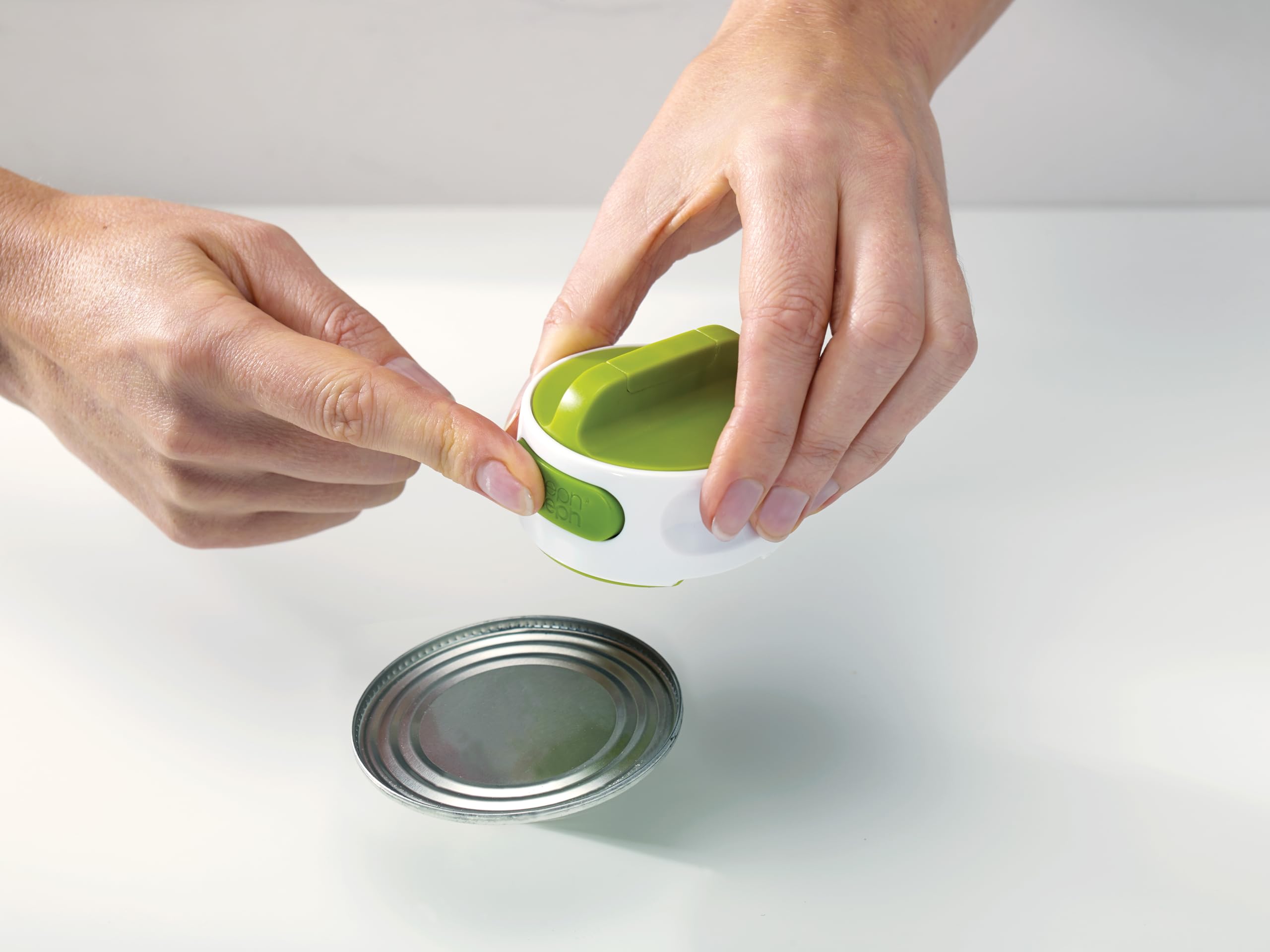 Joseph Joseph Can-Do Compact Can Opener - Space-Saving Circular Design | White/Green Plastic 2