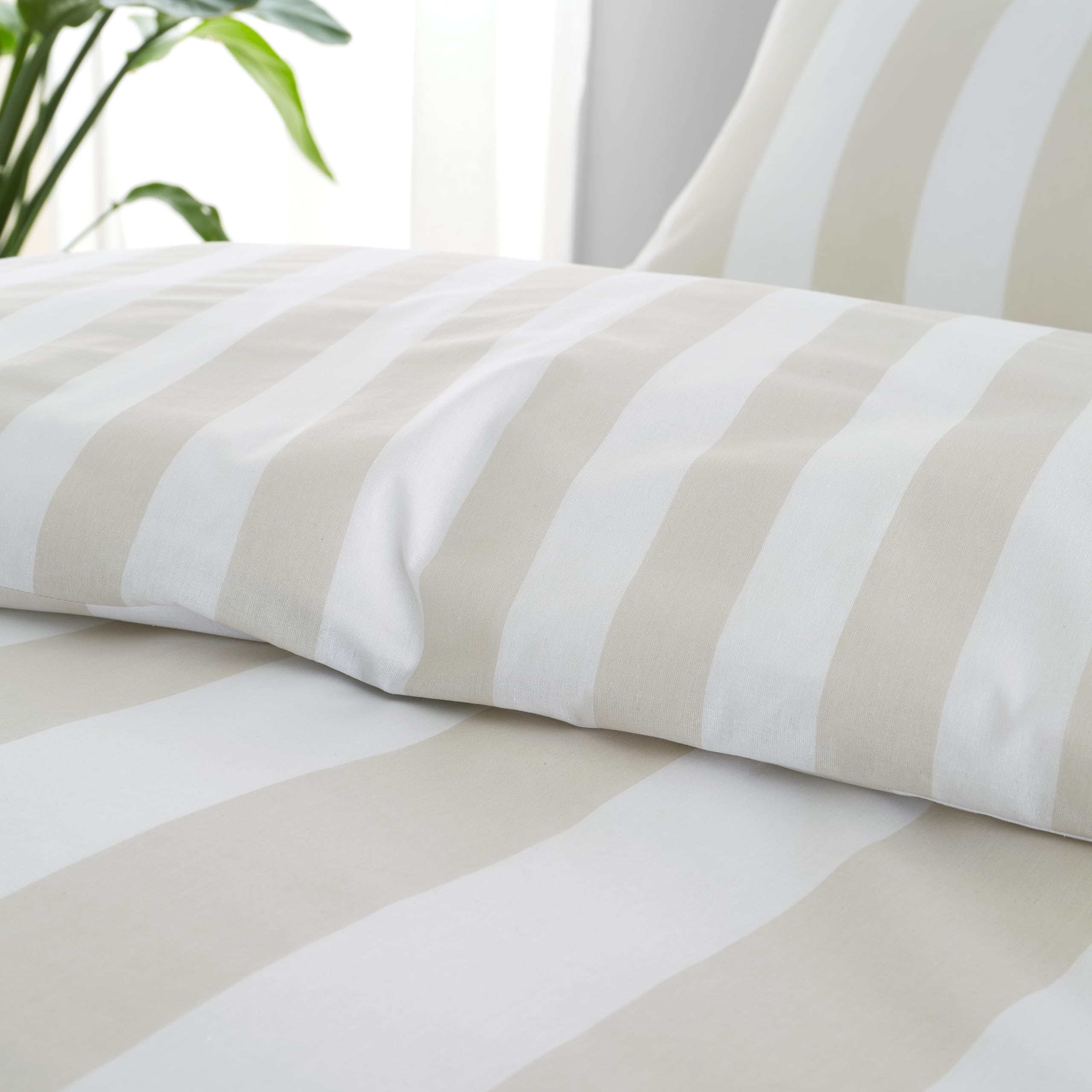 Catherine Lansfield Cove Stripe Reversible Double Duvet Cover Set | 200x200cm | 52% Poly/48% Cotton 4