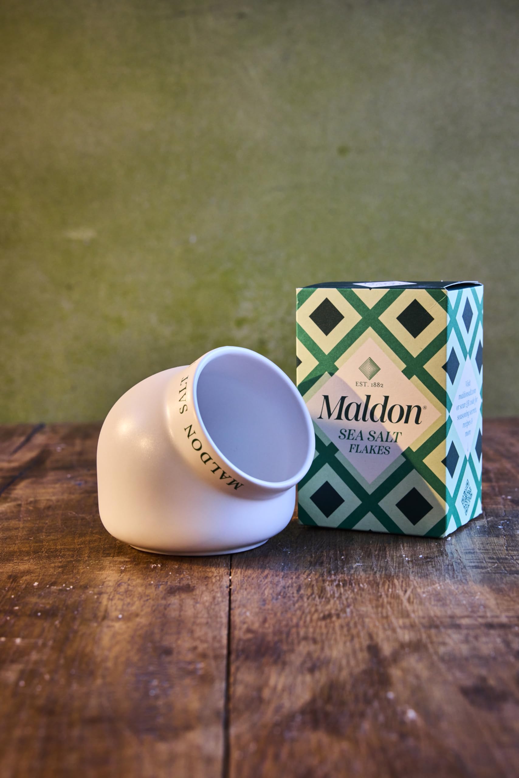 Maldon Ceramic Salt Pig - Classic Design for Countertop Storage | Cream/Off-white 9