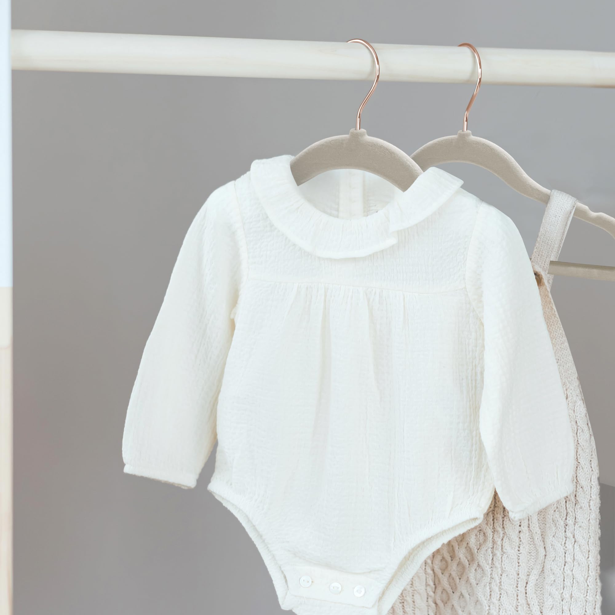 kidoola Velvet Baby Hangers - 20 Count for Newborn to 24 Months | Ivory/Rose Gold 6