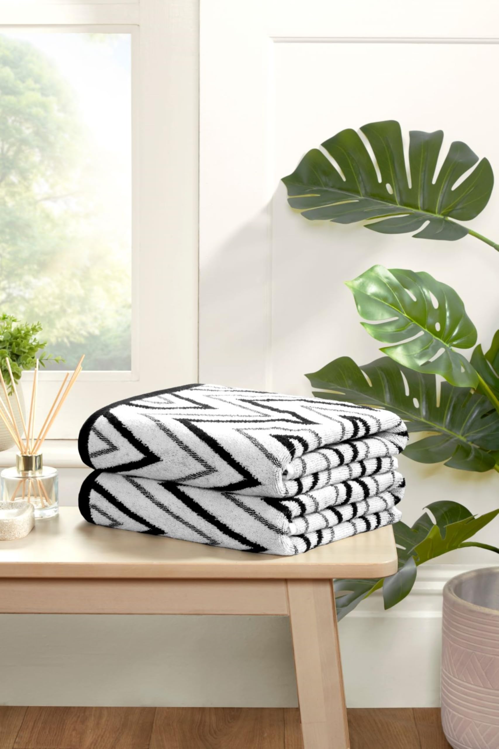 Rapport Home Helix Hand Towels 2 Pack - 500GSM 100% Cotton | Mono Black | 50x85cm 2