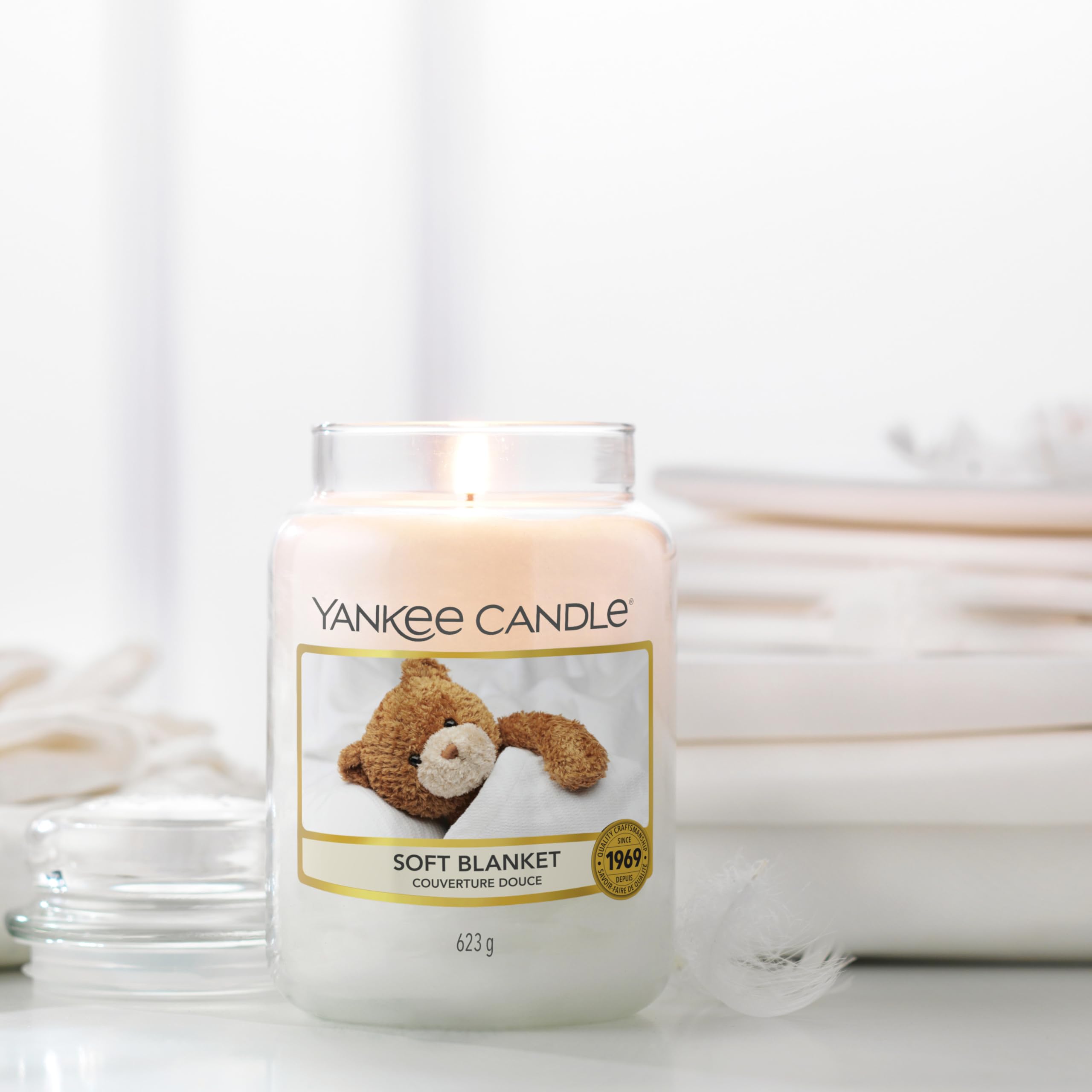 Yankee Candle Soft Blanket Scented Candle - Large Jar | Up to 150 Hours Burn Time | Cream 3