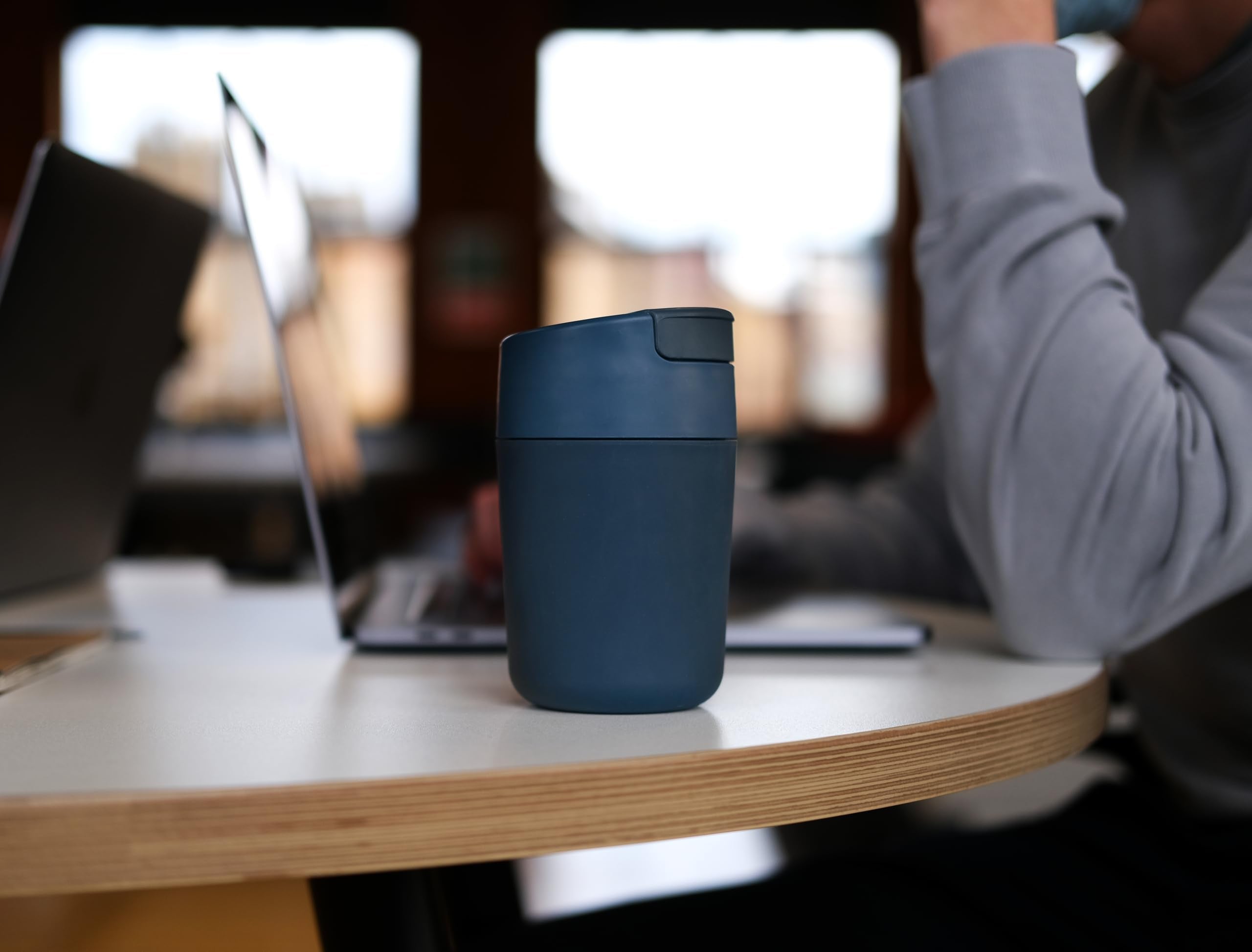 Joseph Joseph Sipp Travel Mug - Leakproof & Hygienic Flip-Top Lid | 340 ml Blue 4