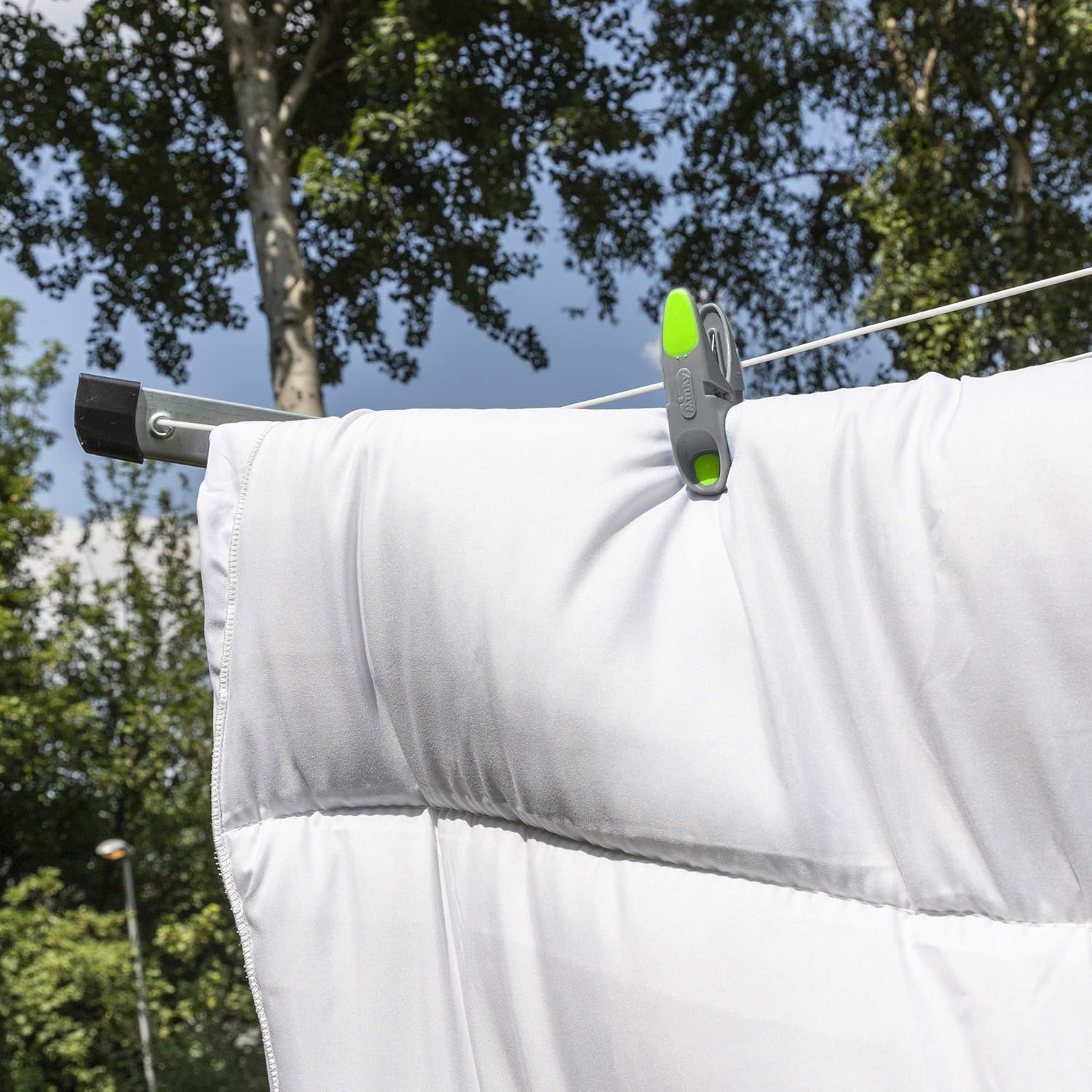 Minky Sure Grip Jumbo Laundry Pegs - Extra Large Hold | Weather Resistant | Pack of 12 3