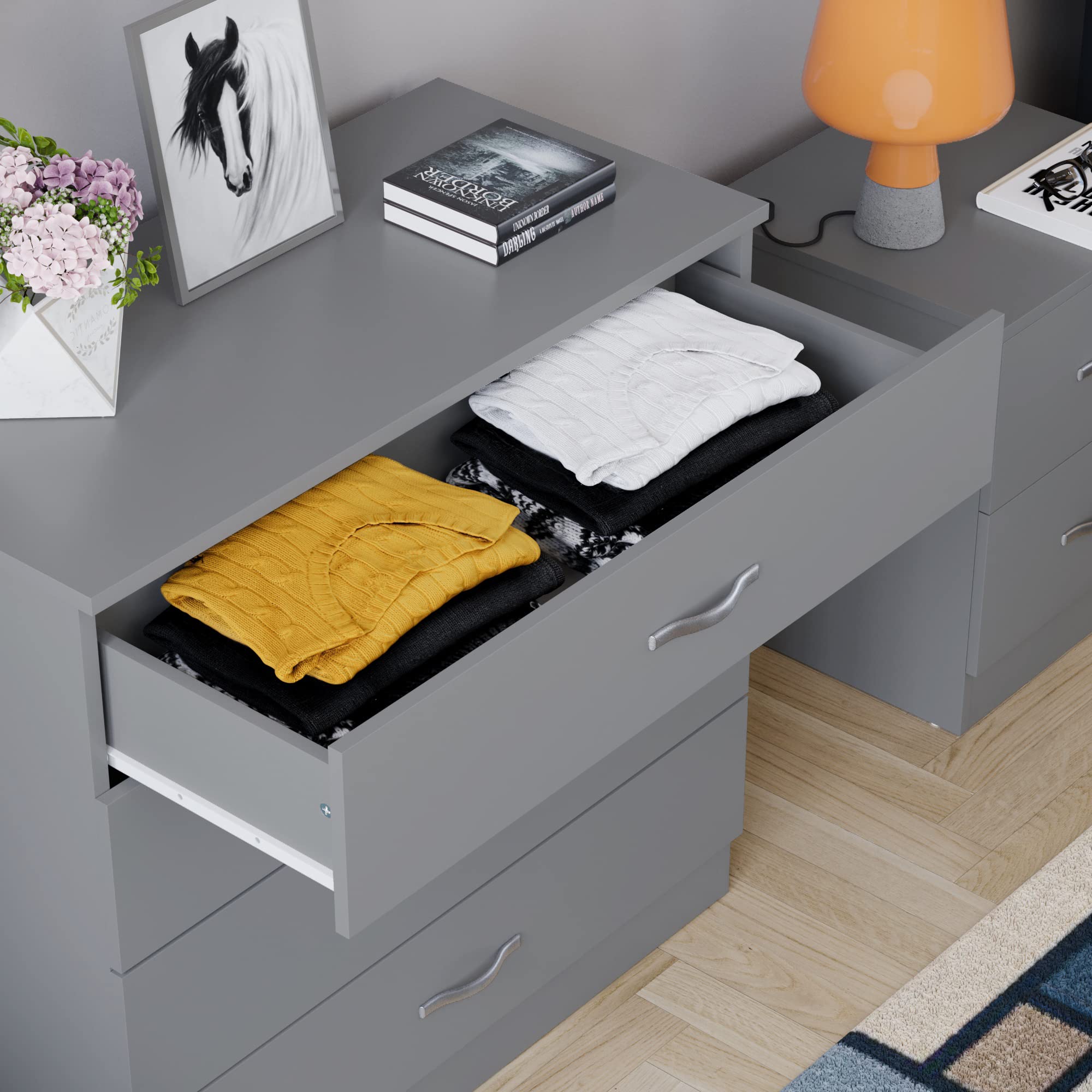 Vida Designs Riano 4 Drawer Chest of Drawers | Grey | Metal Handles & Runners 5