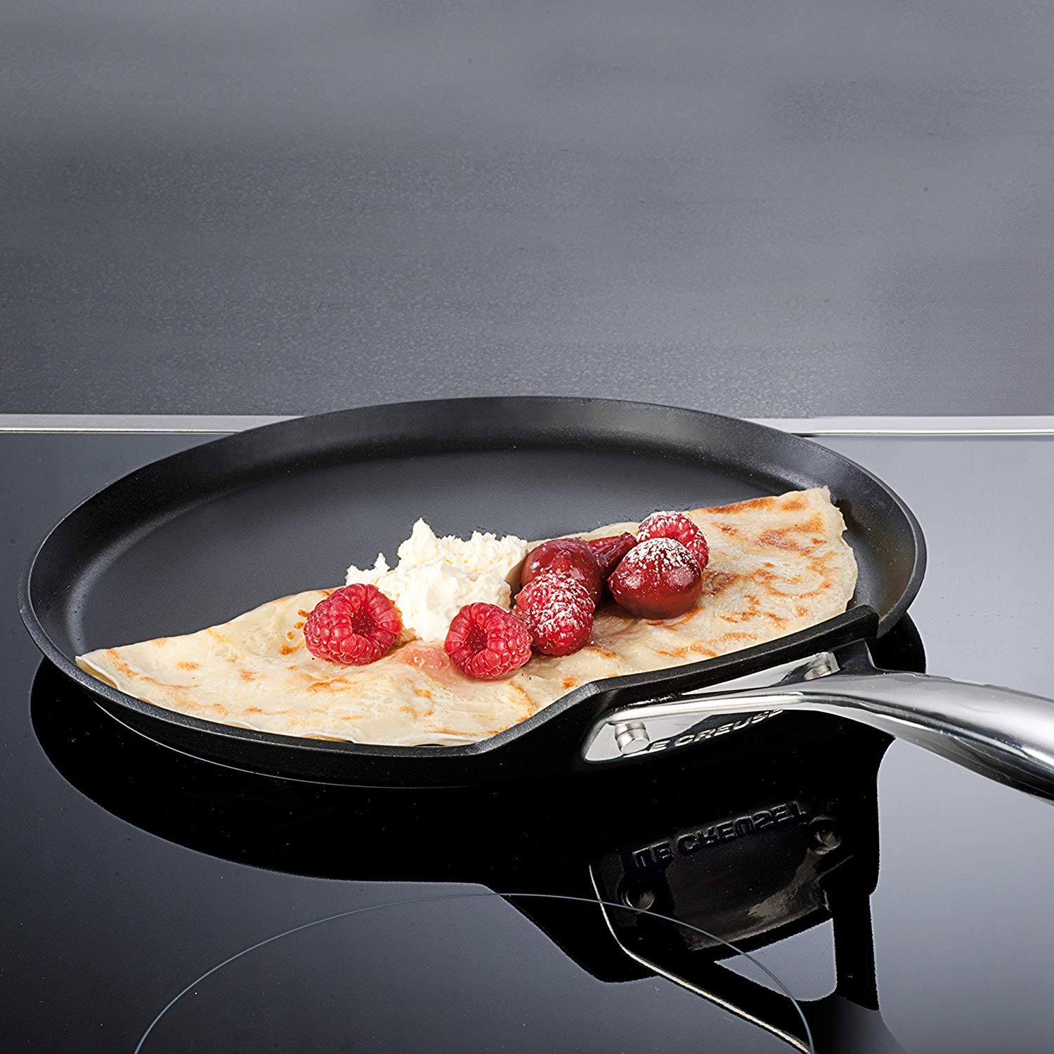 LE CREUSET Toughened Non-Stick Crepe Pan - 28cm Diameter | Induction Compatible | Oven Safe 6