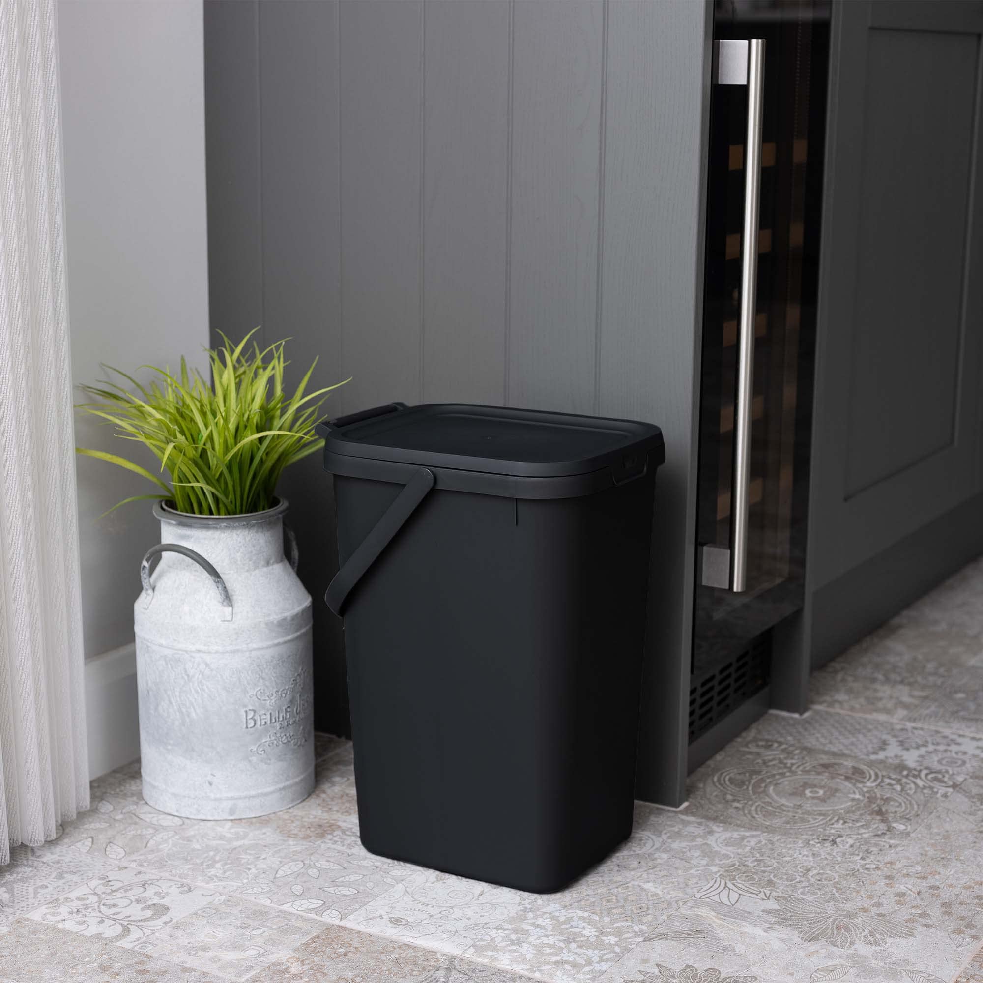 Addis 519282 Kitchen Recycling & General Storage Bin - 18 Litre Capacity | Stackable | Eco Black 4