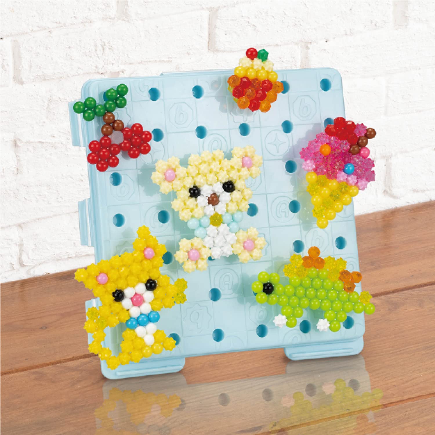 Aquabeads 31912 Beginners Carry Case - 900 Beads in 24 Colors | Includes Storage Case & Templates 6