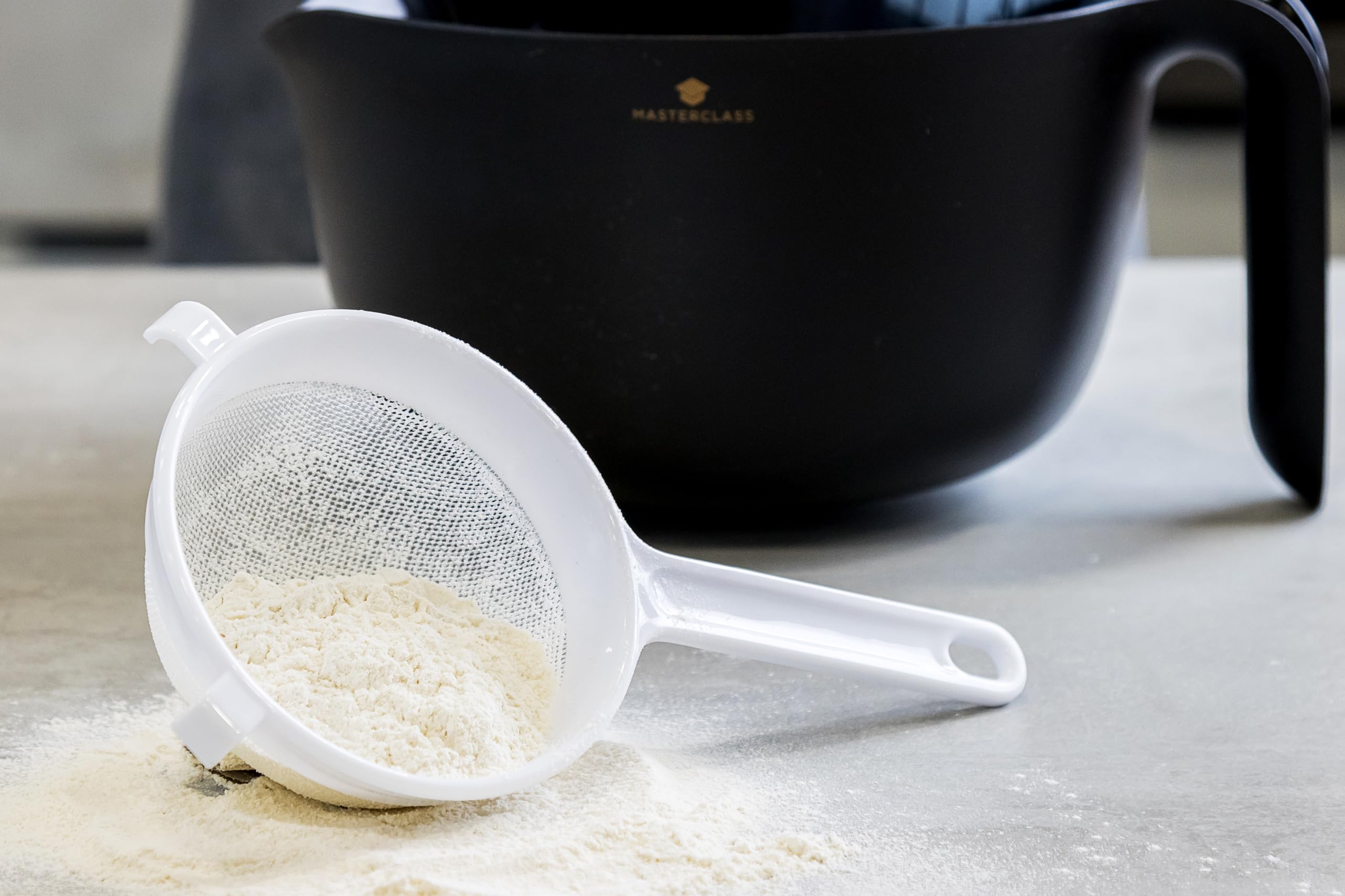 KitchenCraft Plastic Sieve with Heat Resistant Nylon Mesh - 12cm (4.5 Inch) Size, White 3