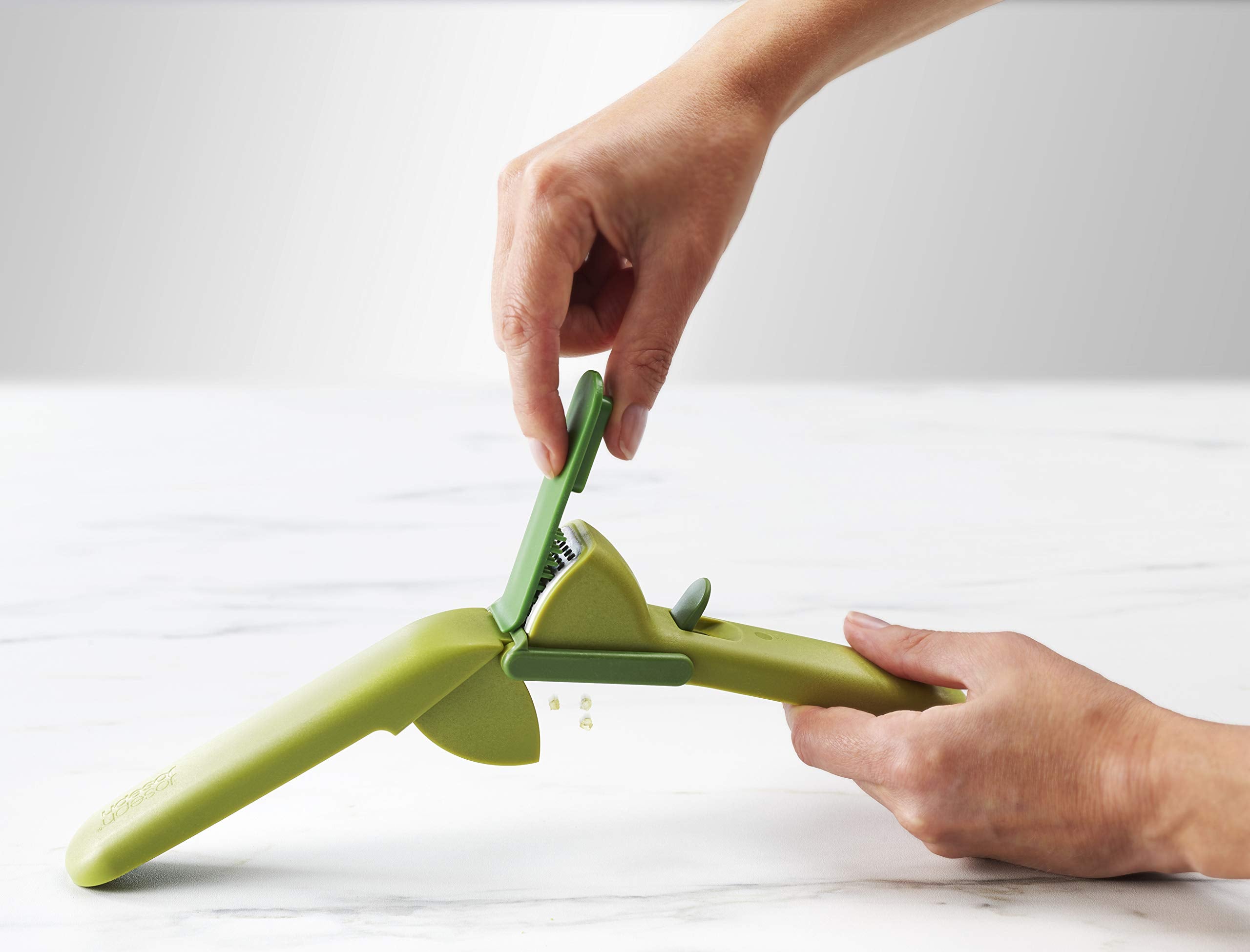Joseph Joseph CleanForce Garlic Press Ginger Crusher Mincer | Easy Squeeze & Clean | Green 4