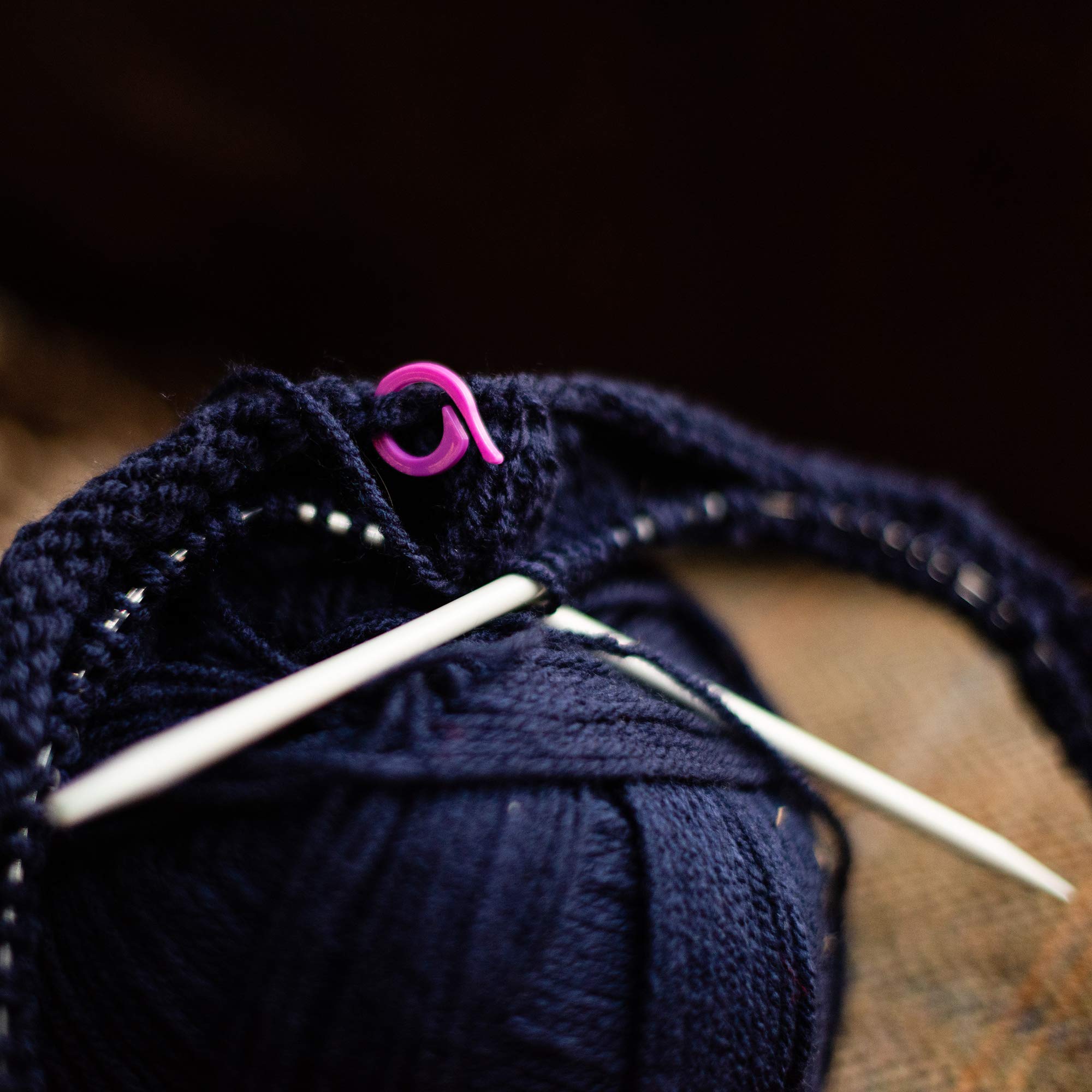 KORBOND DK Navy Acrylic Yarn - 100g Skein | 290m Length | Hypoallergenic & Washable 4