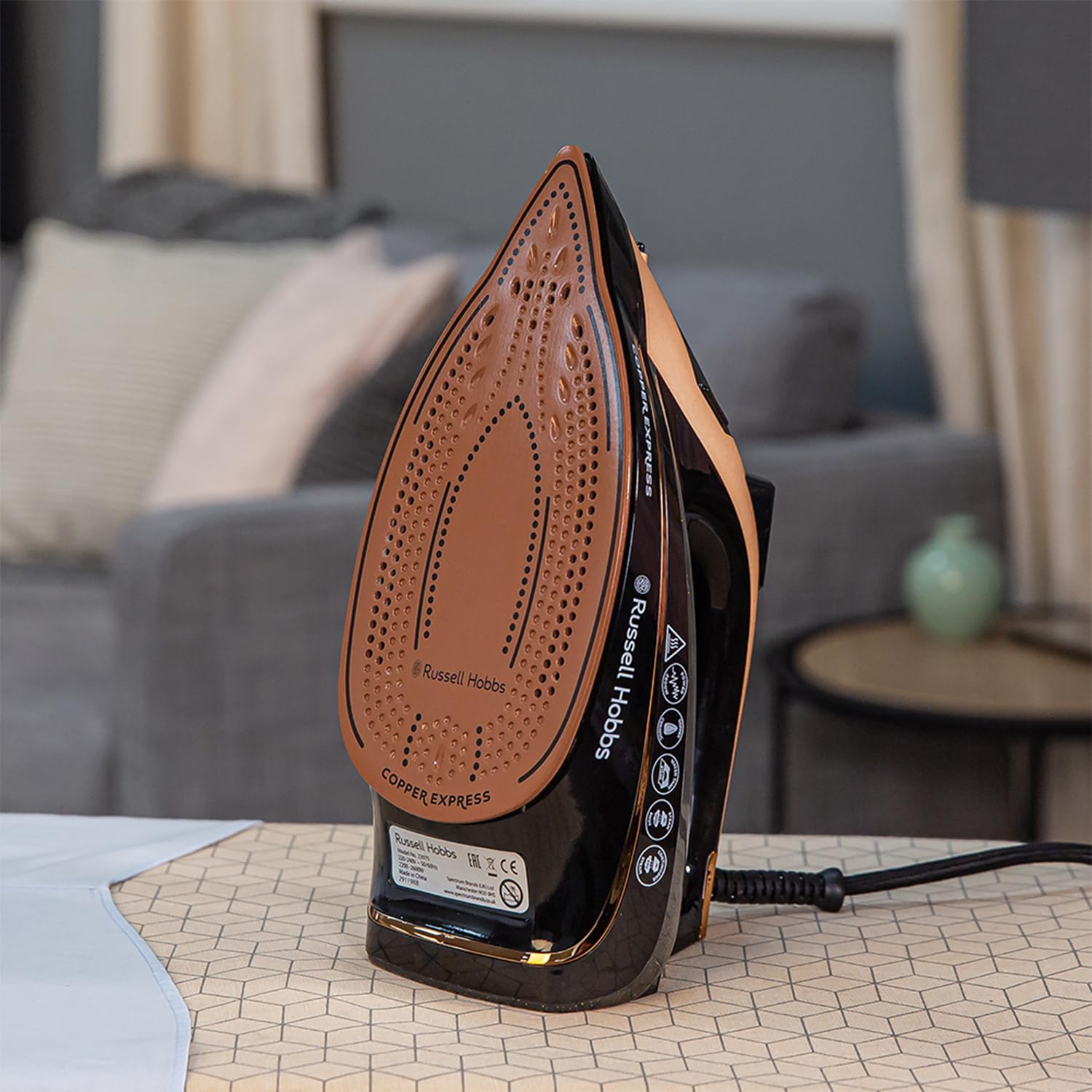 Russell Hobbs Steam Iron - 2600W Power | 150g Steam Shot | Copper Infused Soleplate 2