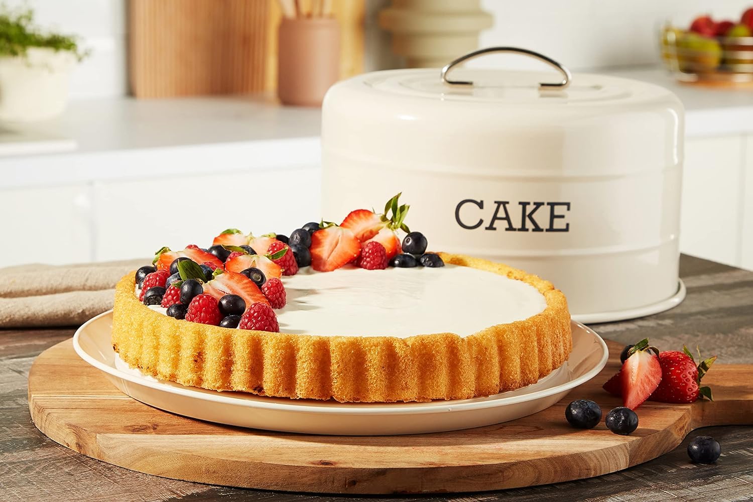 KitchenCraft Living Nostalgia Airtight Cake Storage Tin & Dome | 28.5 cm | Antique Cream 8