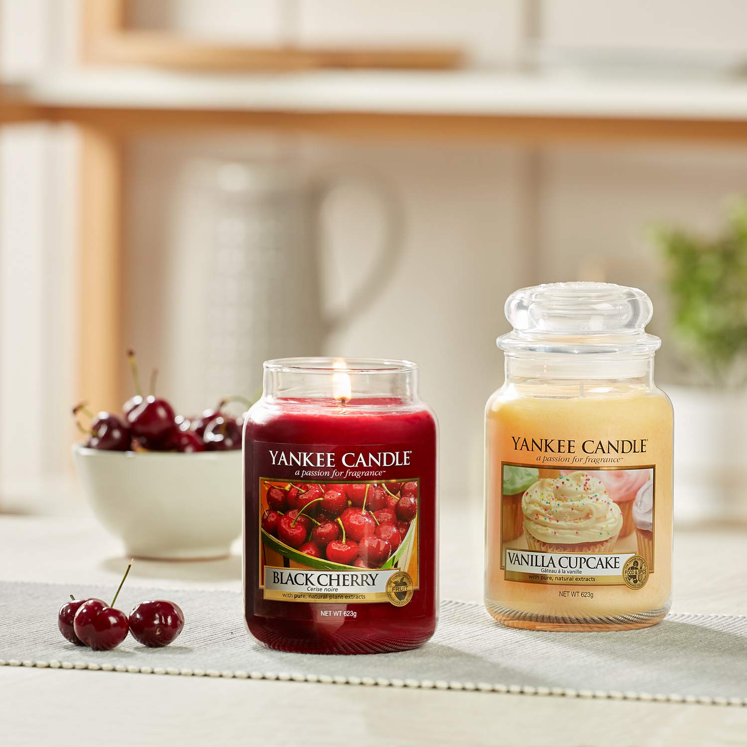 Yankee Candle Vanilla Cupcake Scented Candle - Medium Jar | Up to 75 Hours Burn Time | Cream Color 7