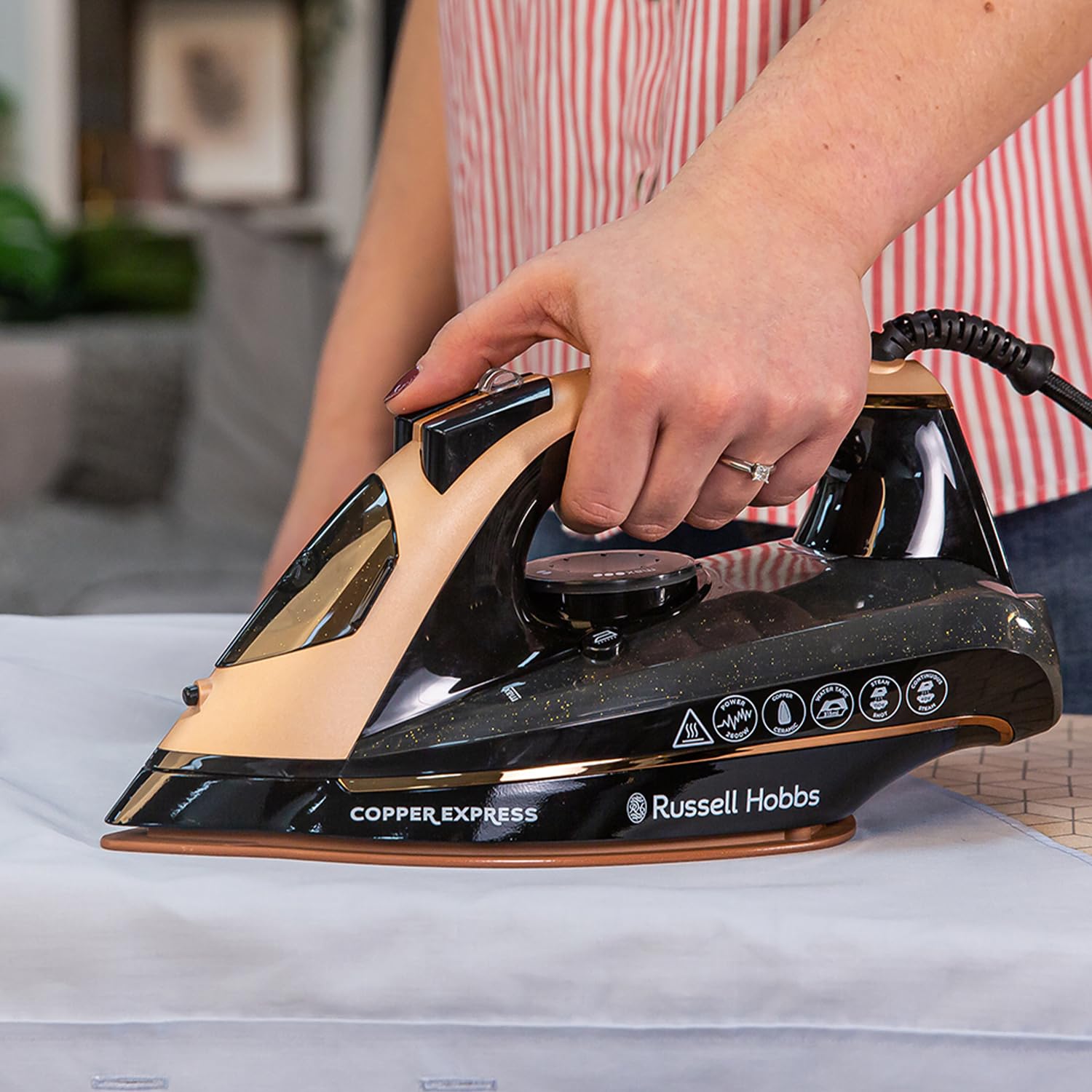 Russell Hobbs Steam Iron - 2600W Power | 150g Steam Shot | Copper Infused Soleplate 8
