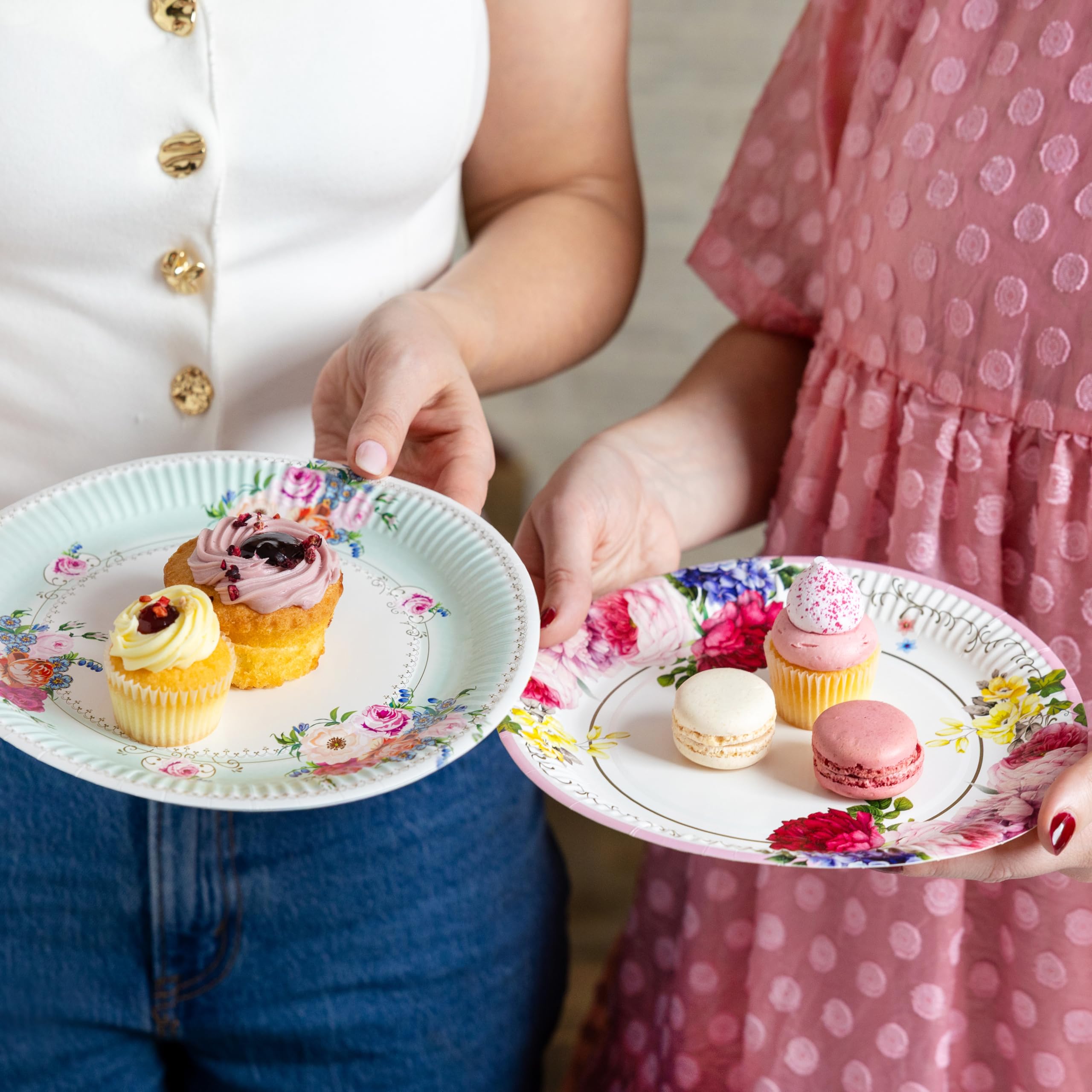 Talking Tables Pack of 24 Vintage Floral Paper Plates - 23cm Disposable Dishes for Parties 9