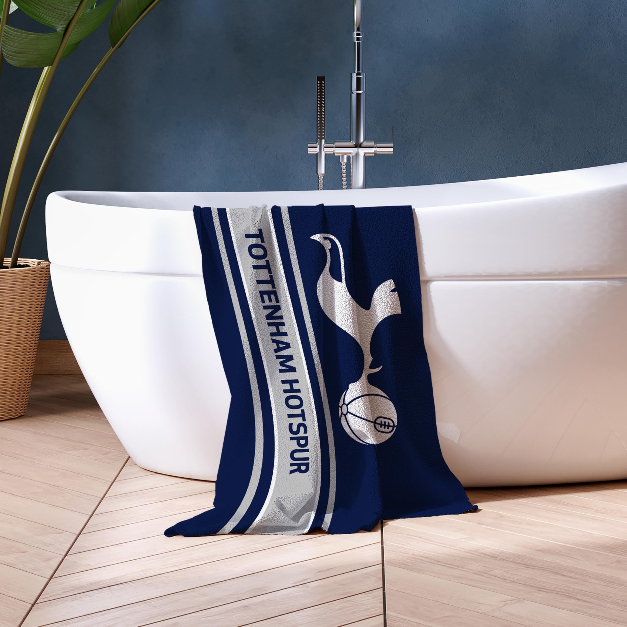 Character World Tottenham Hotspur FC Bath Towel - Super Soft Cotton | 1500x750mm | Multicolour 7