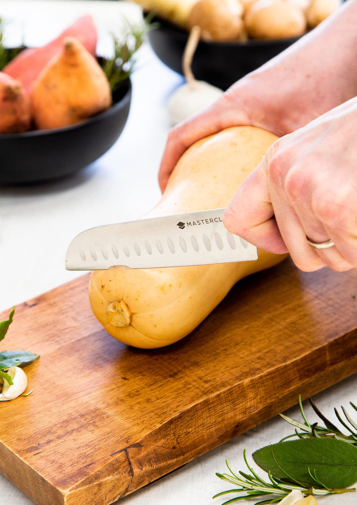 MasterClass Edgekeeper Santoku Knife - Self-Sharpening Stainless Steel | 12cm Blade | Dishwasher Safe 6