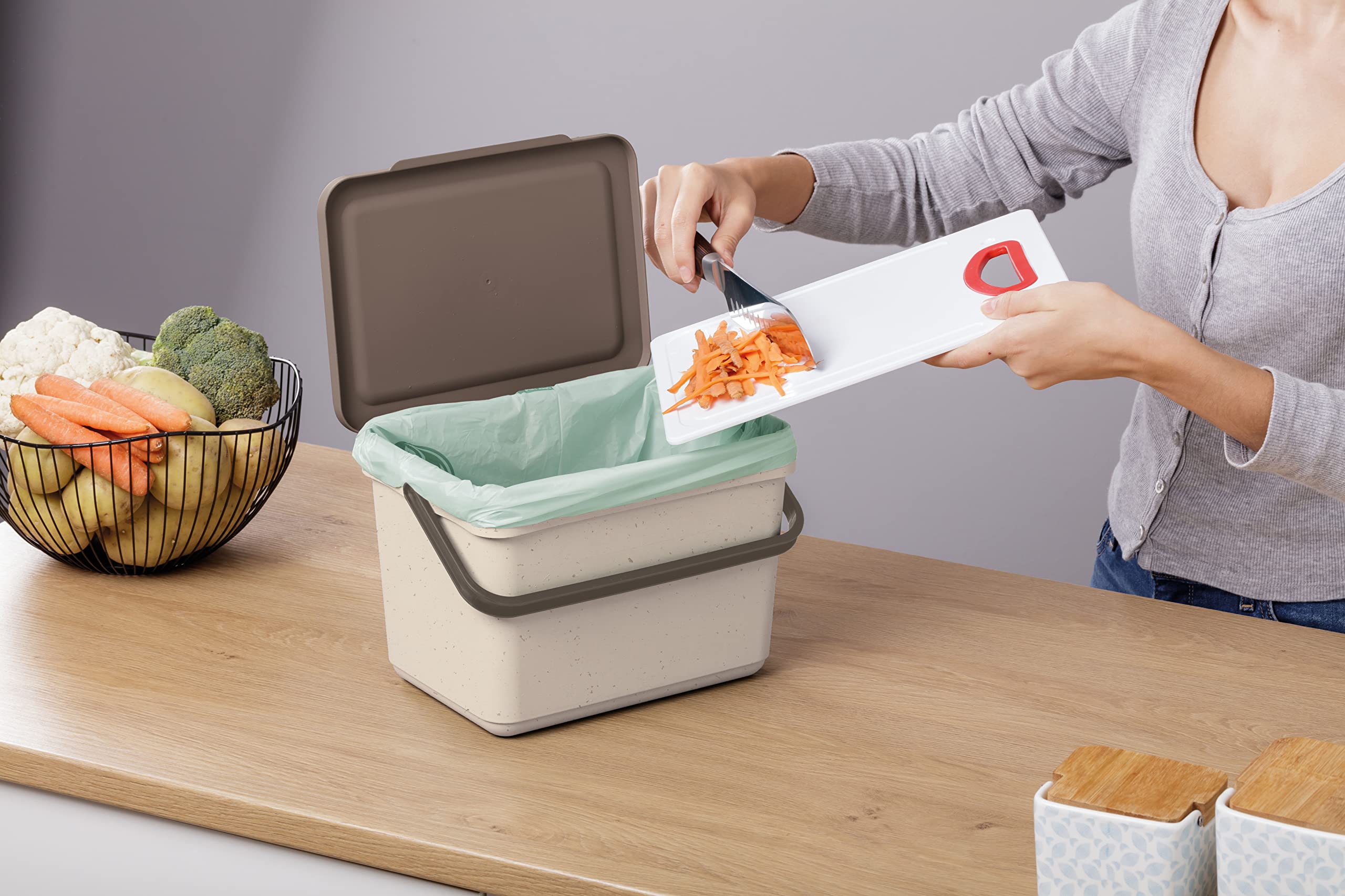 TATAY Kitchen Food Waste Compost Caddy Bin - 6L Capacity | Freestanding | Odour Control Lid 4