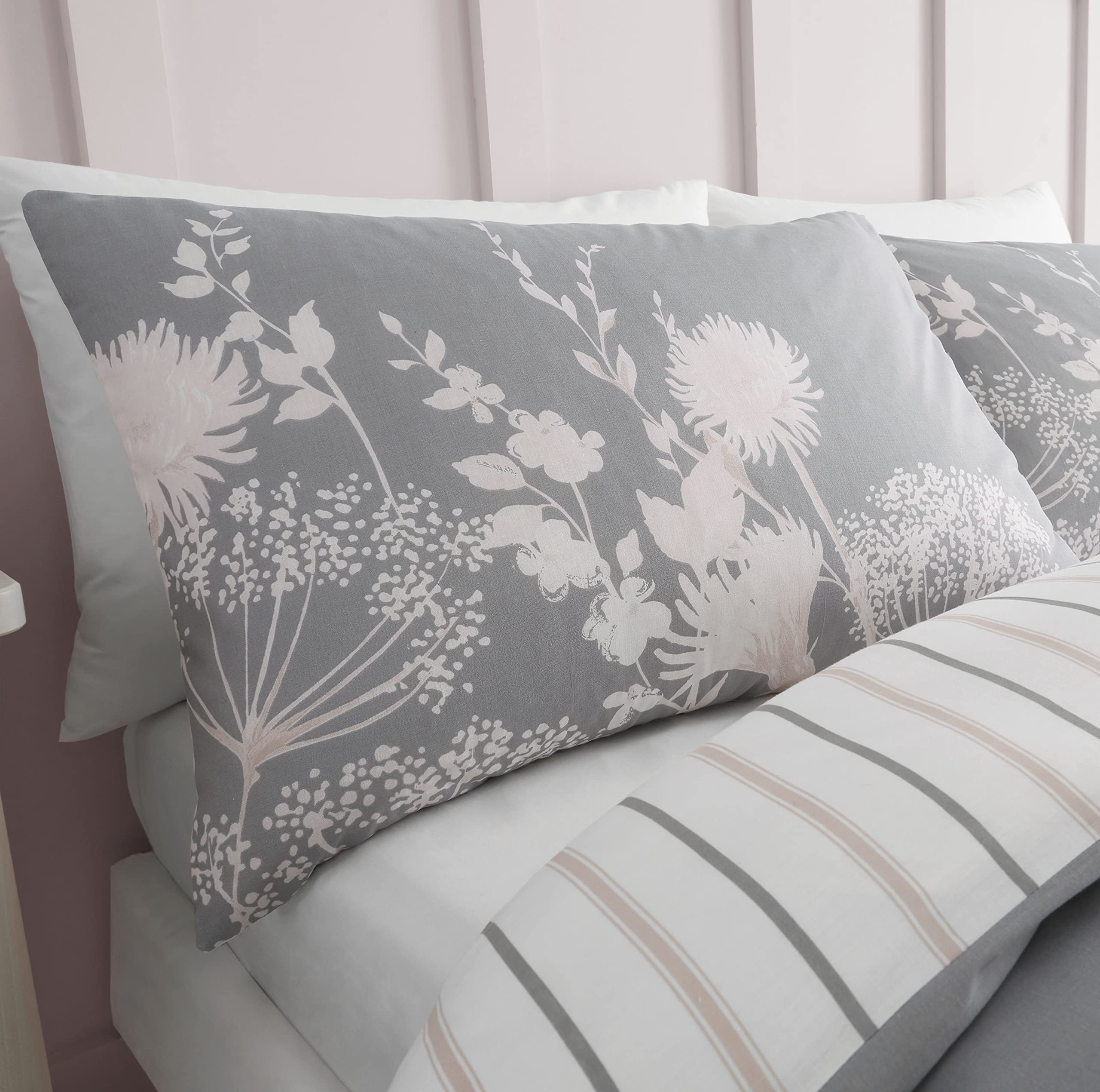 Catherine Lansfield Meadowsweet Floral Reversible Double Duvet Cover Set with Pillowcases Grey Pink 2
