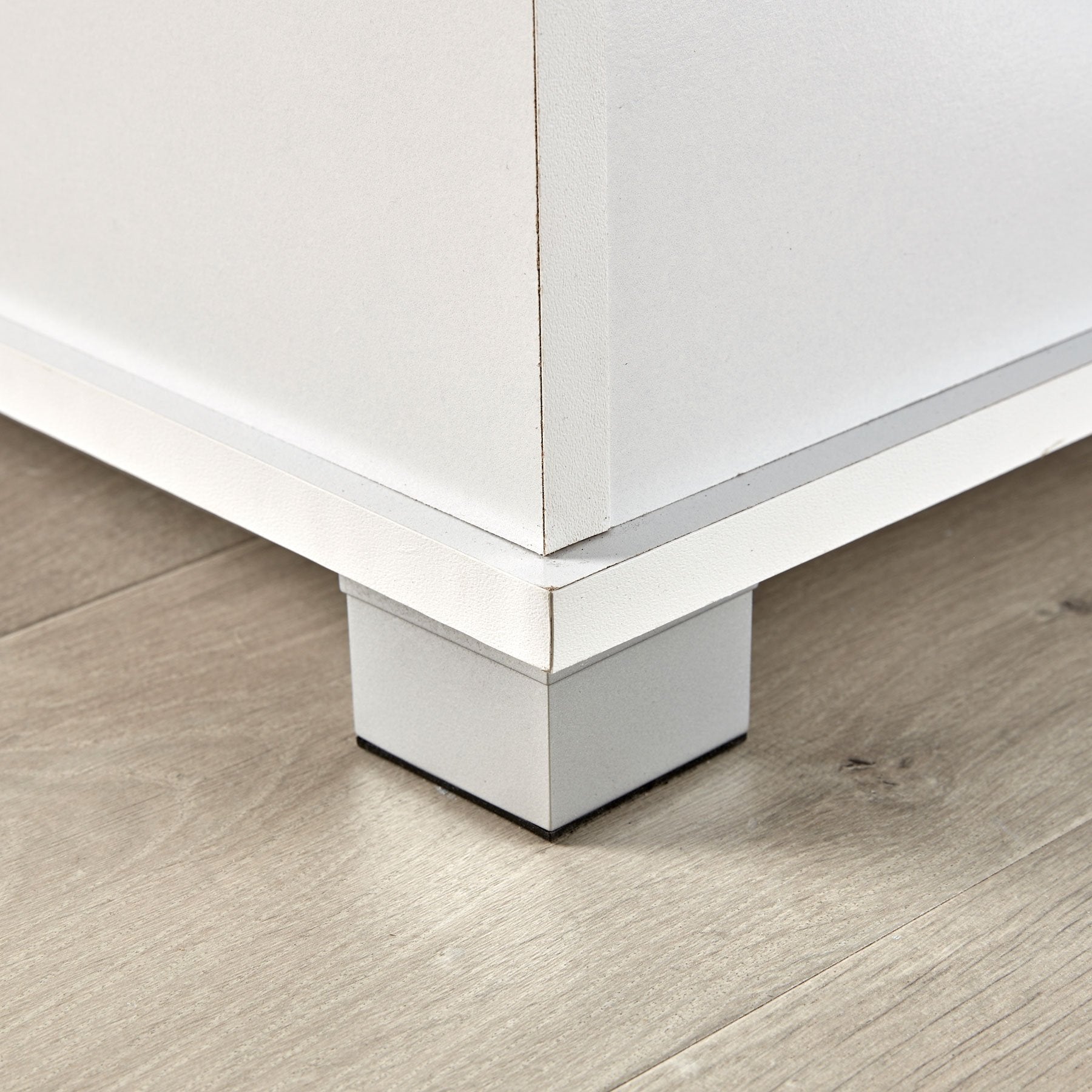 Home Source White Storage Ottoman Trunk for Bedding & Toys | 99cm Wide | MDF 4