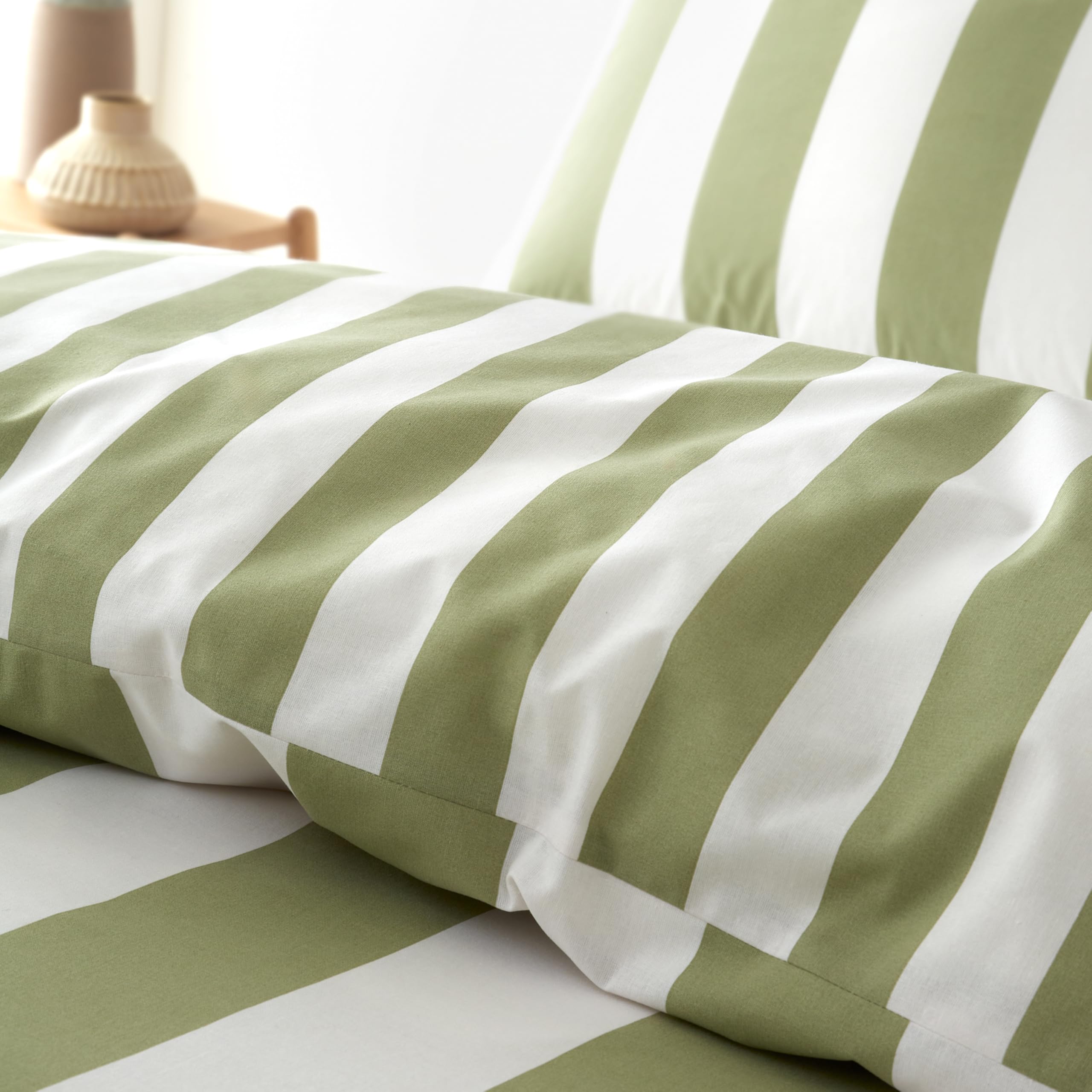 Catherine Lansfield Cove Stripe Reversible Double Duvet Cover Set Green | 200x200 cm 4