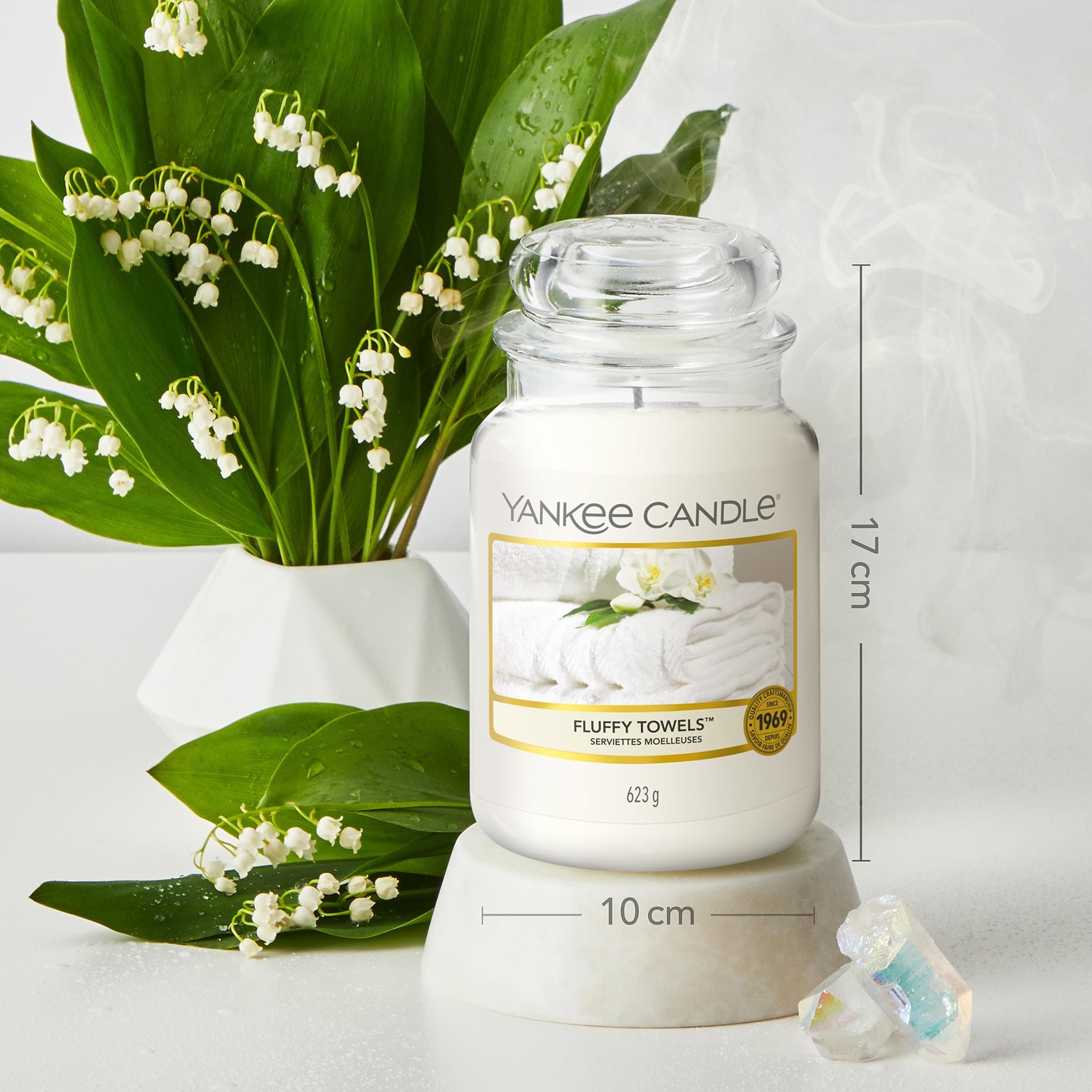 Yankee Candle Fluffy Towels Scented Candle | Large Jar | Up to 150 Hours Burn Time 4