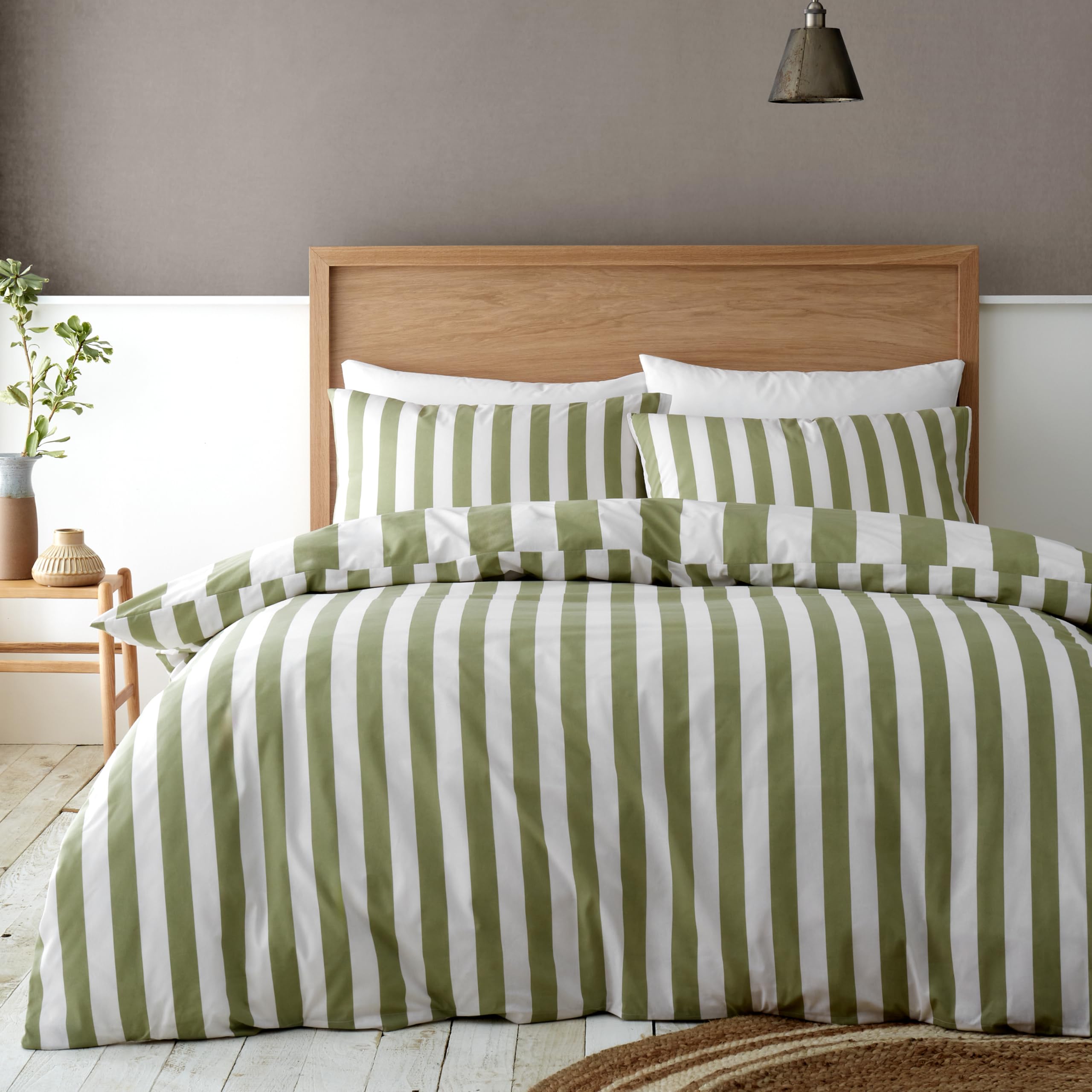 Catherine Lansfield Cove Stripe Reversible King Duvet Cover Set | Green Polycotton | 220x230 cm 2