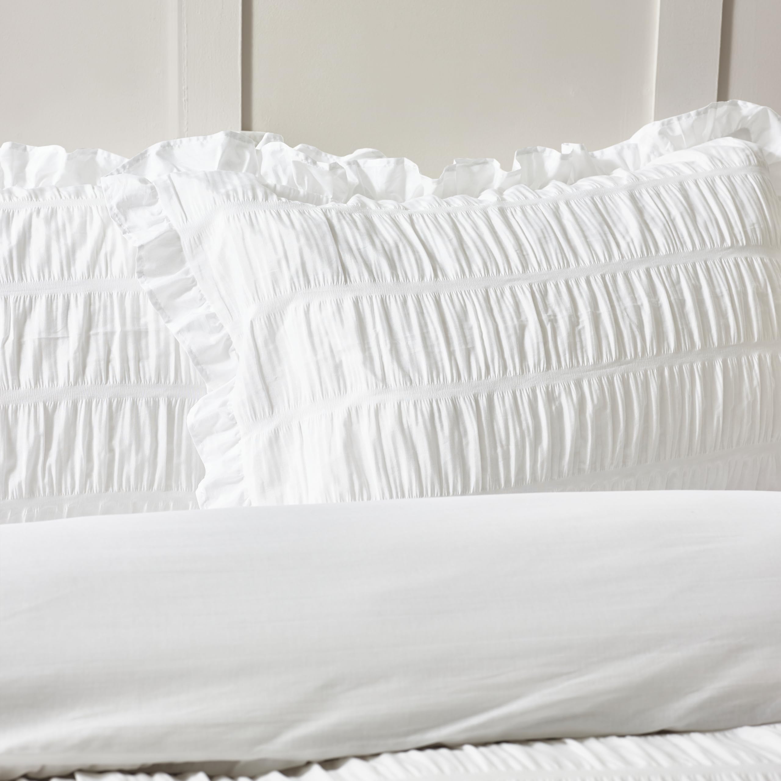 Catherine Lansfield Seersucker Frill Double Duvet Cover Set with Pillowcase | 200x200cm | White 2