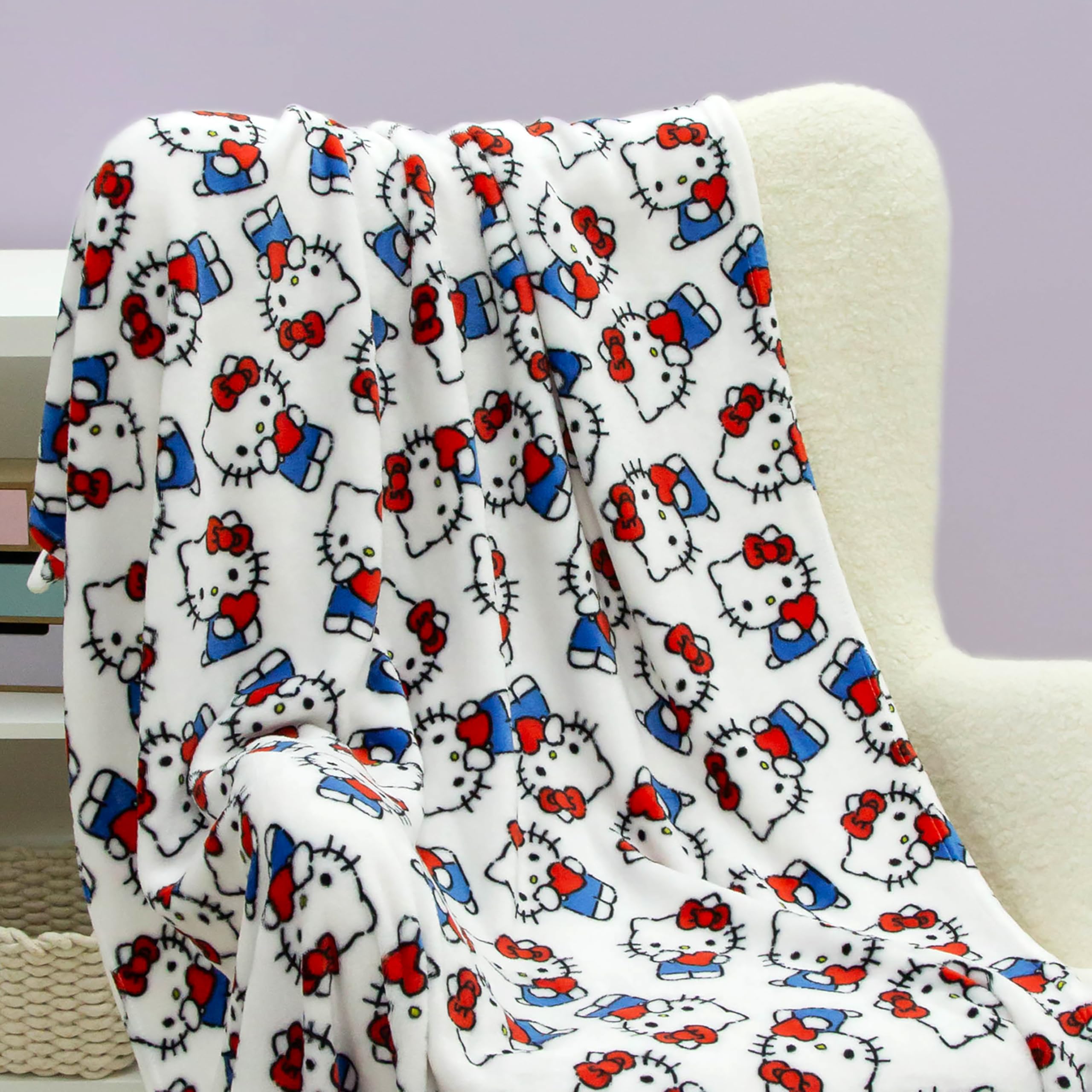 Character World Hello Kitty Fleece Blanket - Heart Pattern | 100 x 150cm | Super Soft & Warm 3