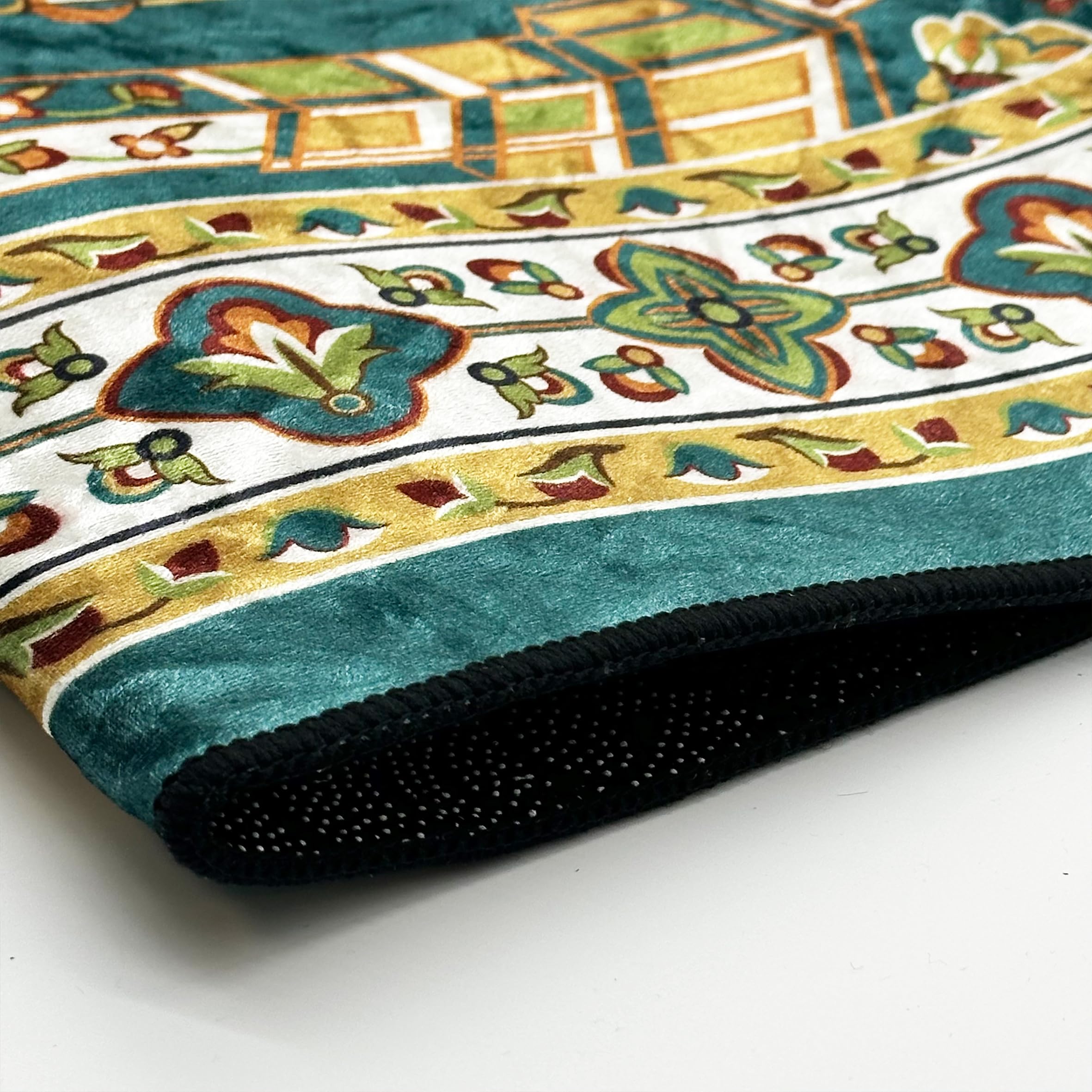 Nicoman Muslim Prayer Rug - Elegant Design, Soft Velvet | Green | 70 x 120 cm 5