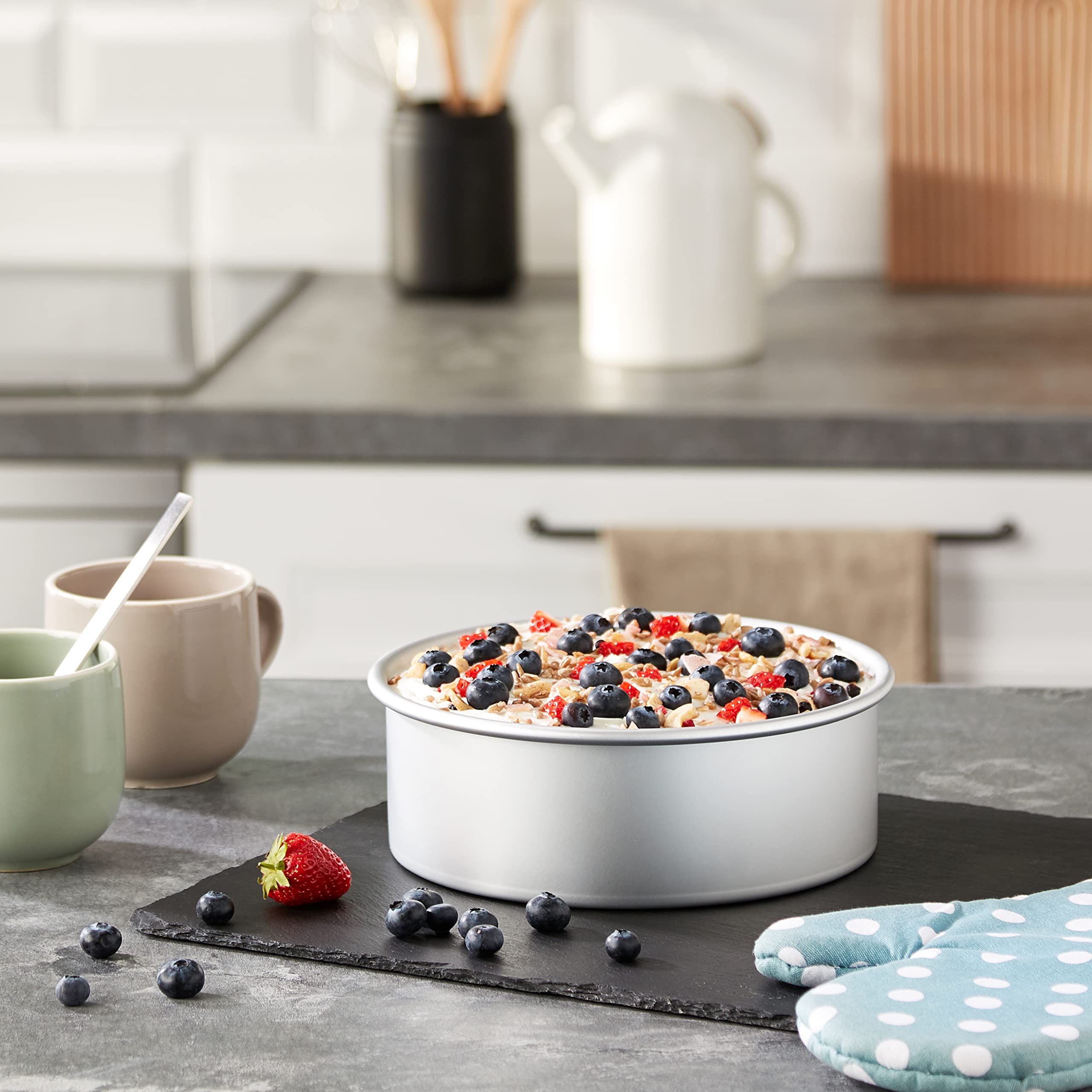 PME Anodised Aluminium Round Cake Pan RND083 | 8 Inch Diameter x 3 Inch Deep | Silver 3