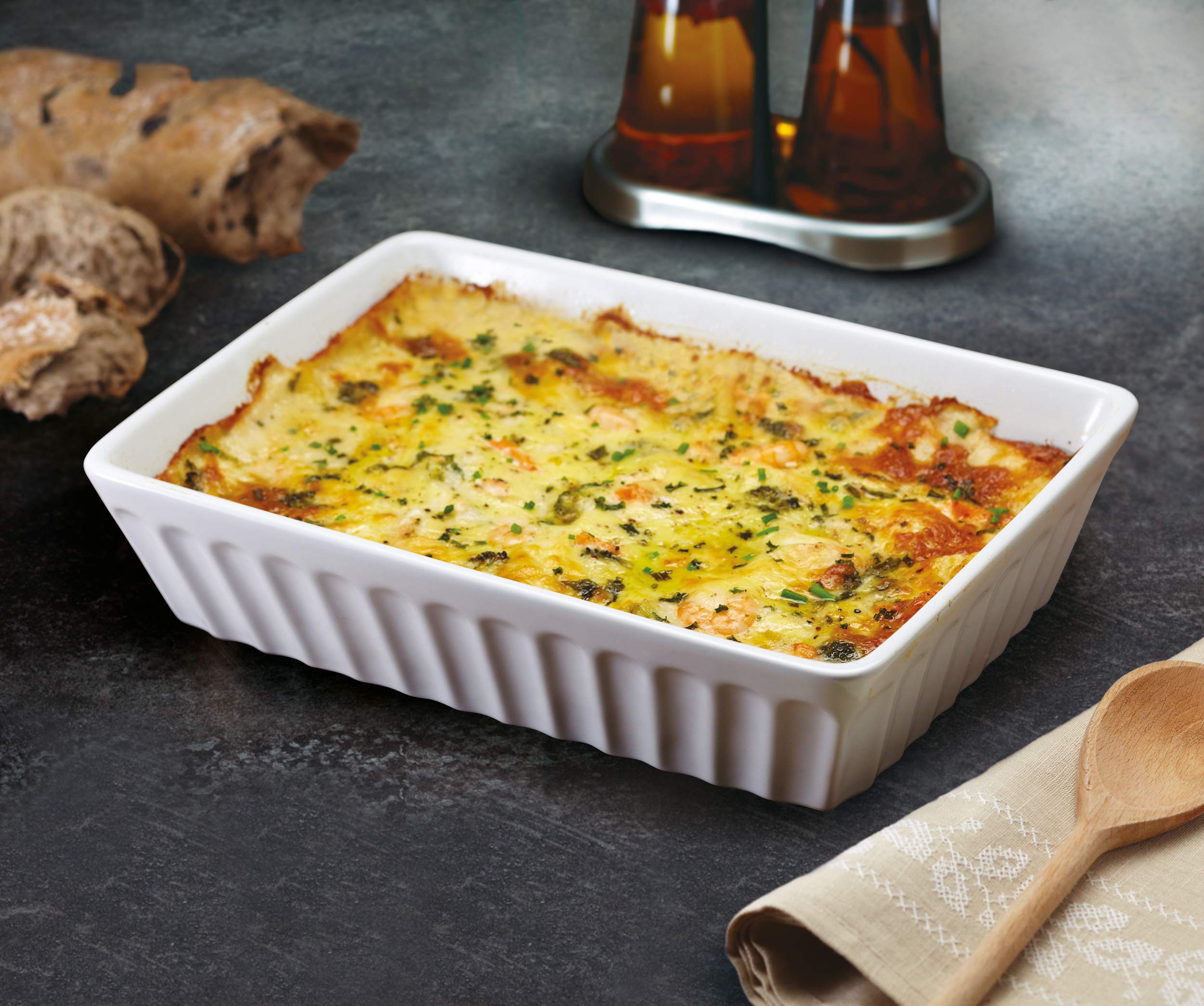 KitchenCraft World of Flavours Stoneware Lasagne Dish - 2L Capacity | 30cm Diameter | White 5