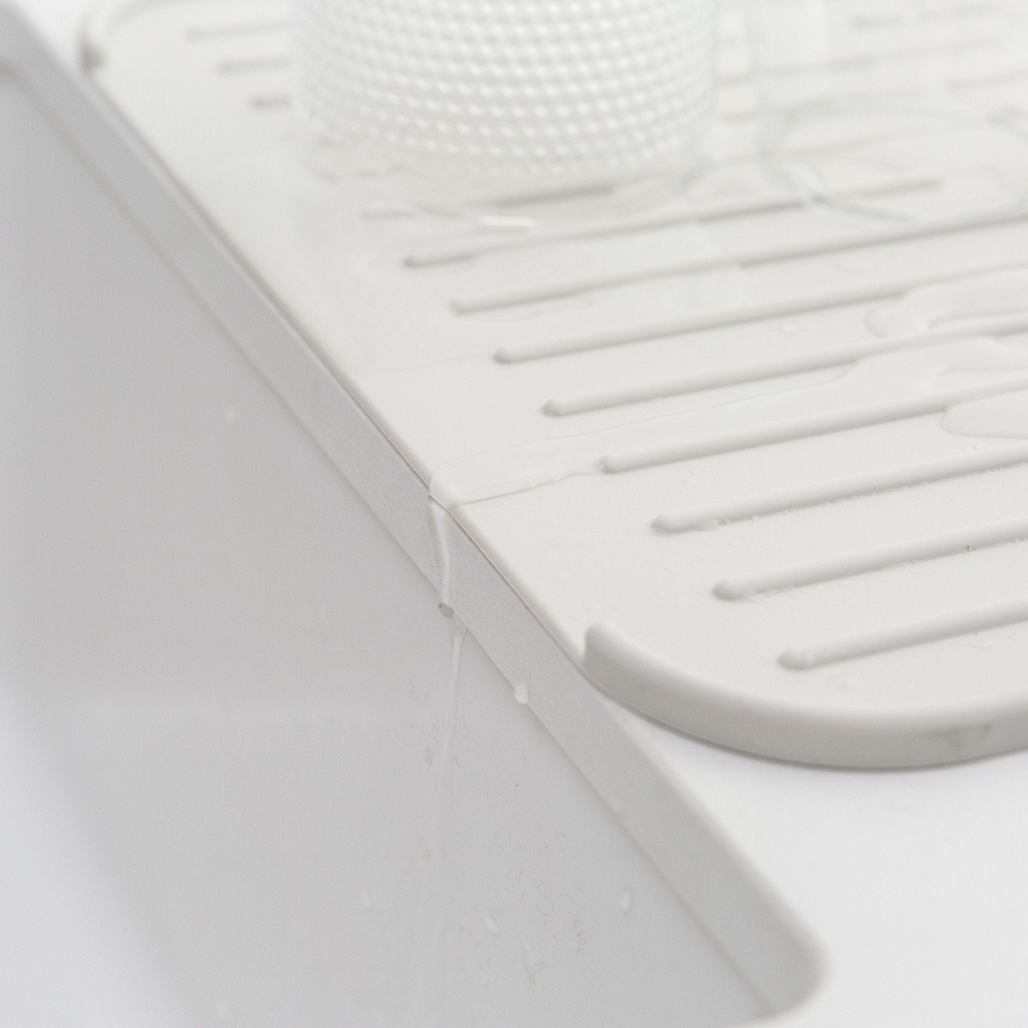 Brabantia Silicone Dish Drying Mat - Non-Skid, Dishwasher Safe | Light Grey | 43.8 x 32.5 cm 4