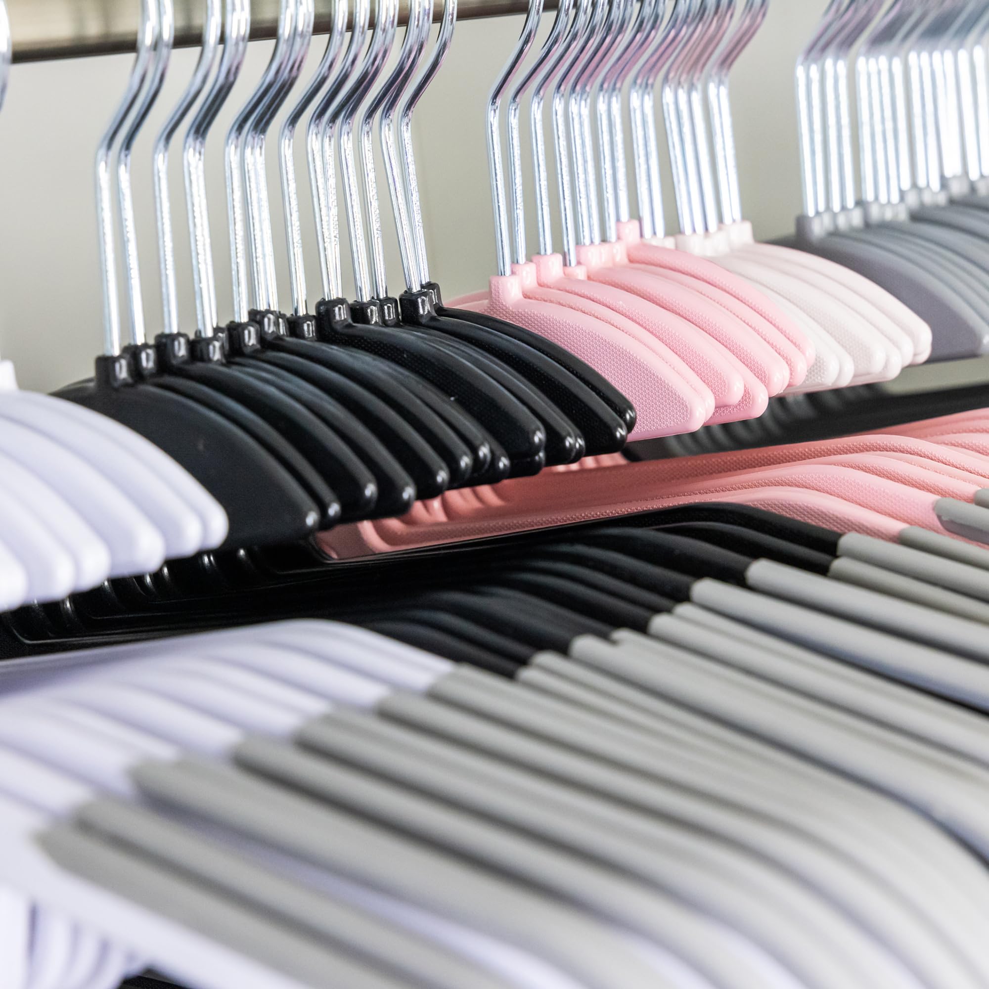 KEPLIN 20-Pack Non-Slip Velvet Hangers - Space Saving Slimline Design | 360° Swivel Hooks | Durable Plastic 7