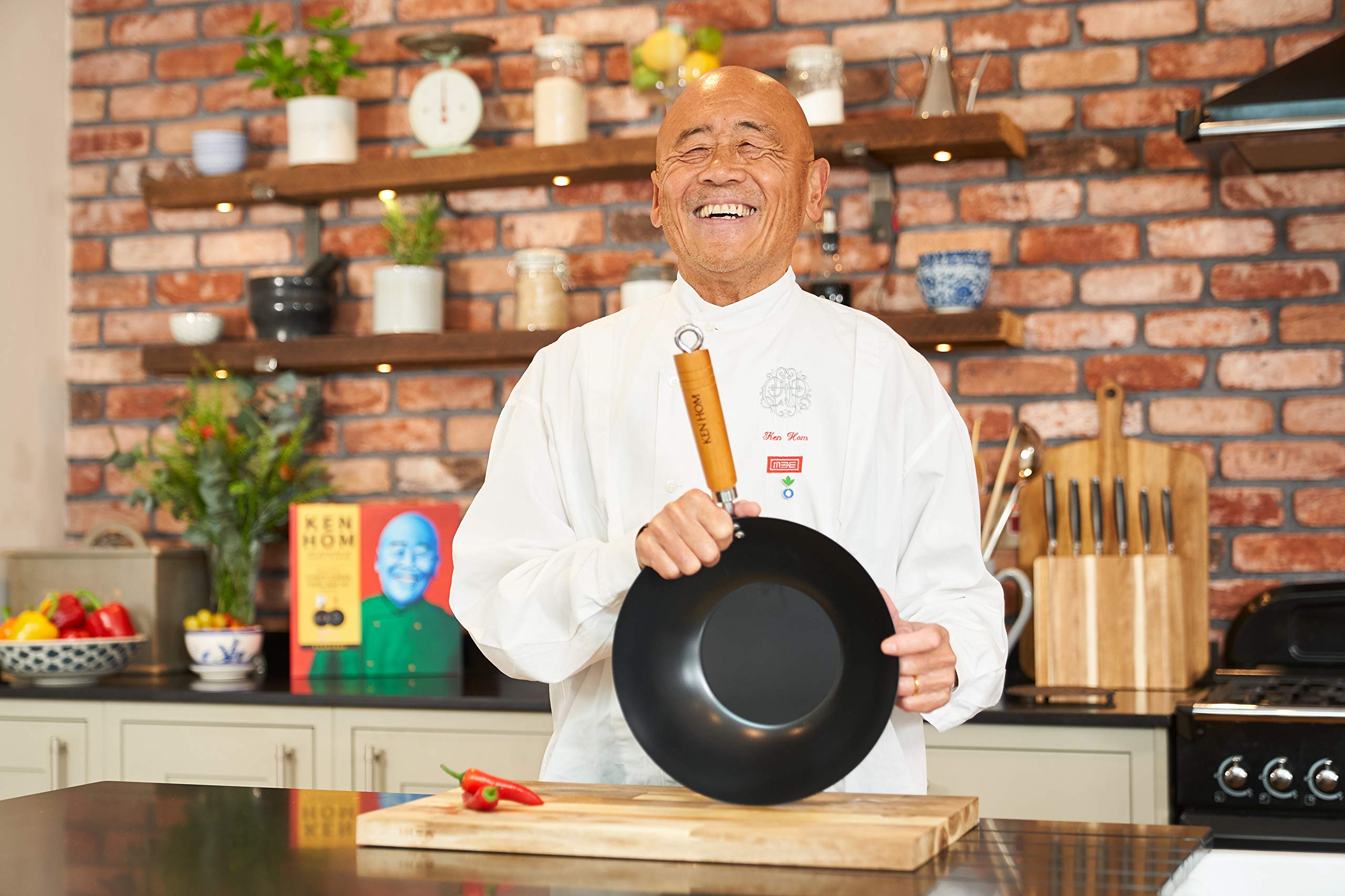 Ken Hom Carbon Steel Wok - 31cm Non-Stick Flat Base for Gas/Electric/Ceramic Hobs 7